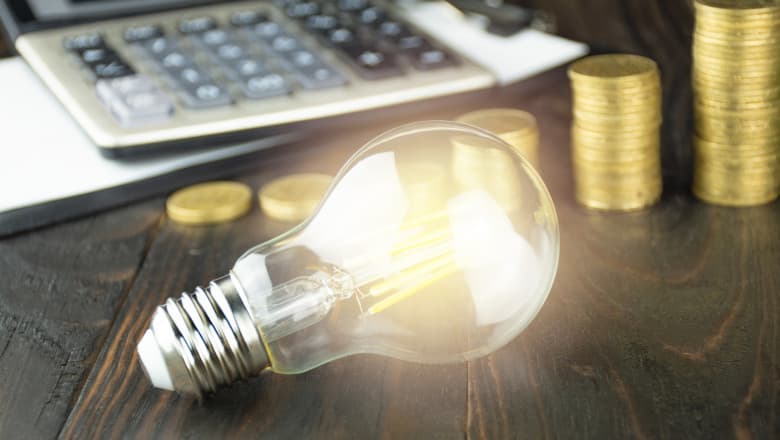 România va avea mâine cel mai mare preț la energia electrică din Europa. Expert: „Nu avem capacități de stocare”