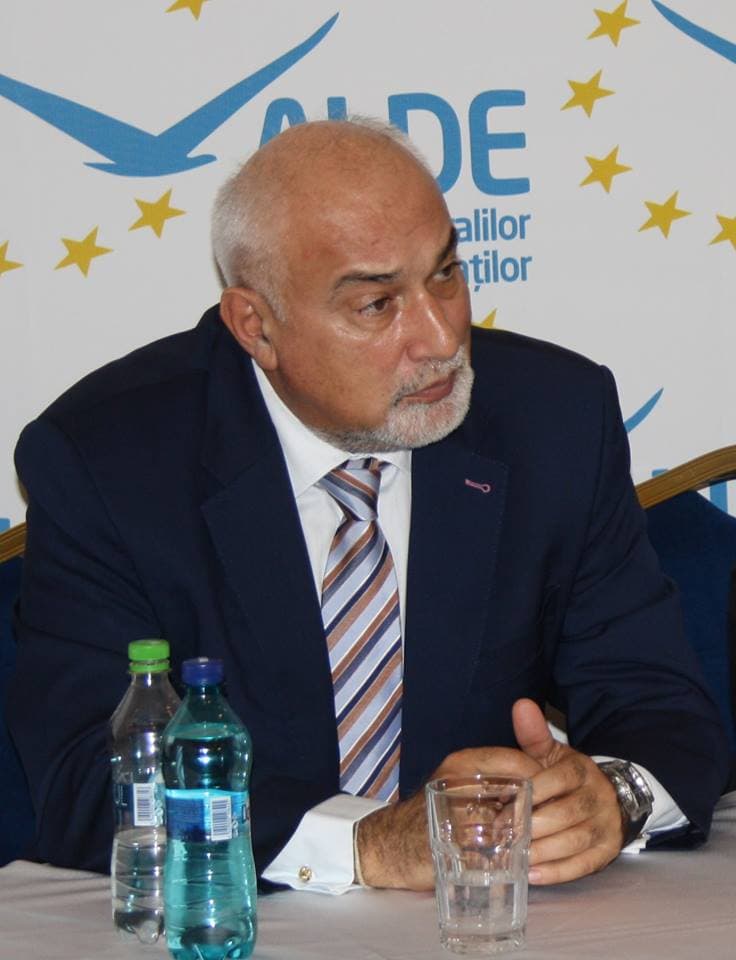 Varujan Vosganian: Membrii PNL proveniți din ALDE nu vor participa la Congresul Extraordinar al PNL. Bolojan a procedat ca Lenin