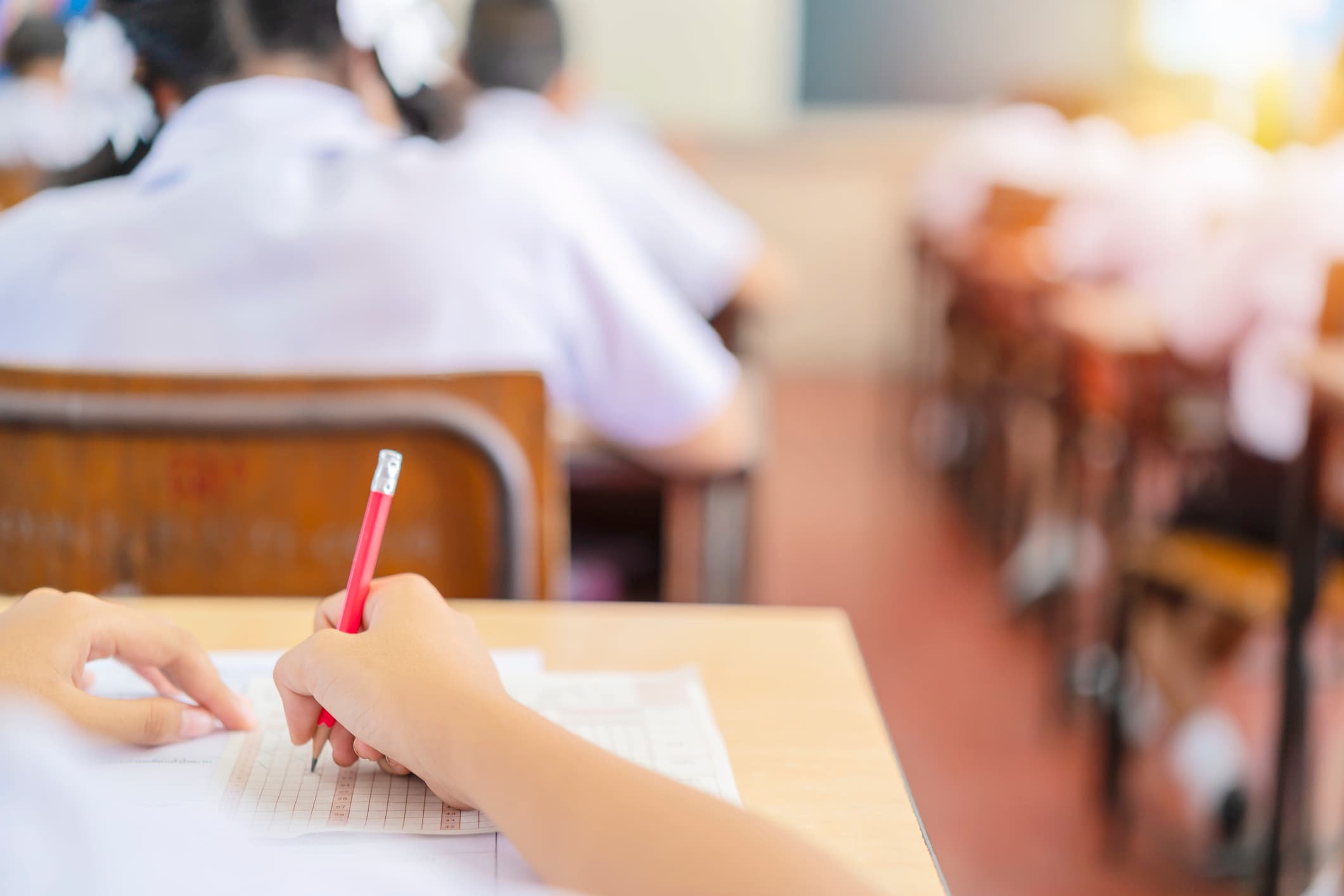 Cum trebuie să fie un director de școală. Ministerul Educaţiei supune dezbaterii publice profilul profesional al managerului şcolar