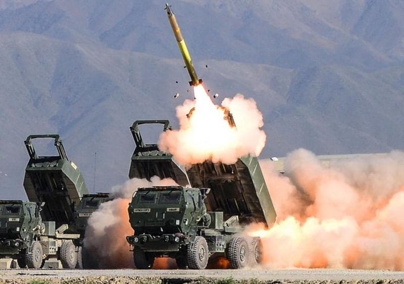 Taiwanul a organizat un exerciţiu cu muniție reală folosind lansatoare americane HIMARS, în premieră în apele din faţa strâmtorii
