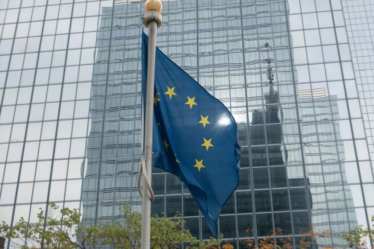 Ungaria e dispusă să renunțe la opoziția față de aderarea Ucrainei la Uniunea Europeană. Urmează negocieri oficiale
