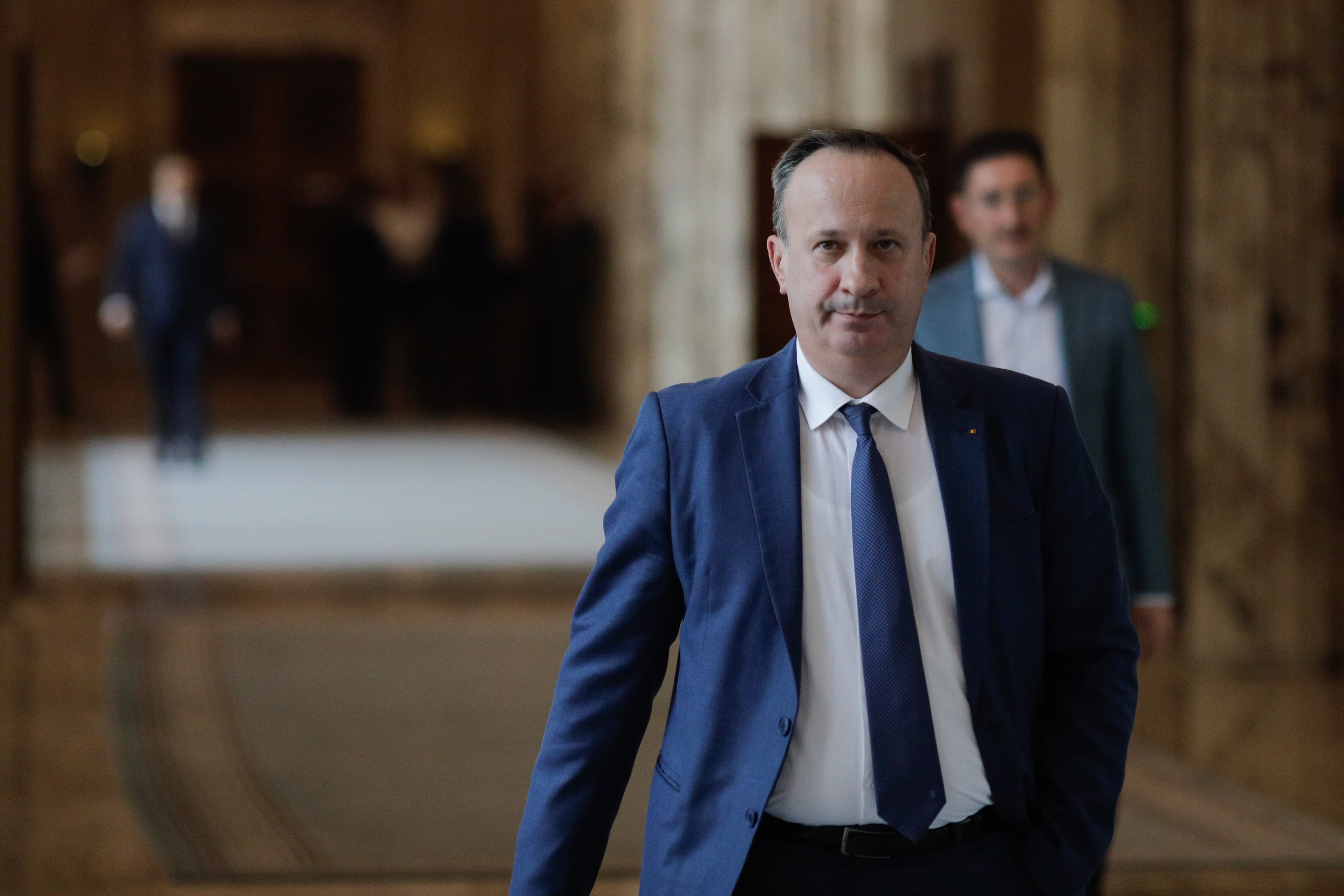 Adrian Câciu, val de ironii la adresa PNL, USR și UDMR: „Niște iele care vor să pară zâne”. Ce spune despre alegeri anticipate