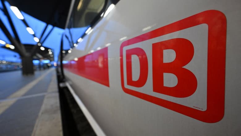 Compania feroviară germană își echipează angajaţii cu camere video de corp, după uciderea unui conductor