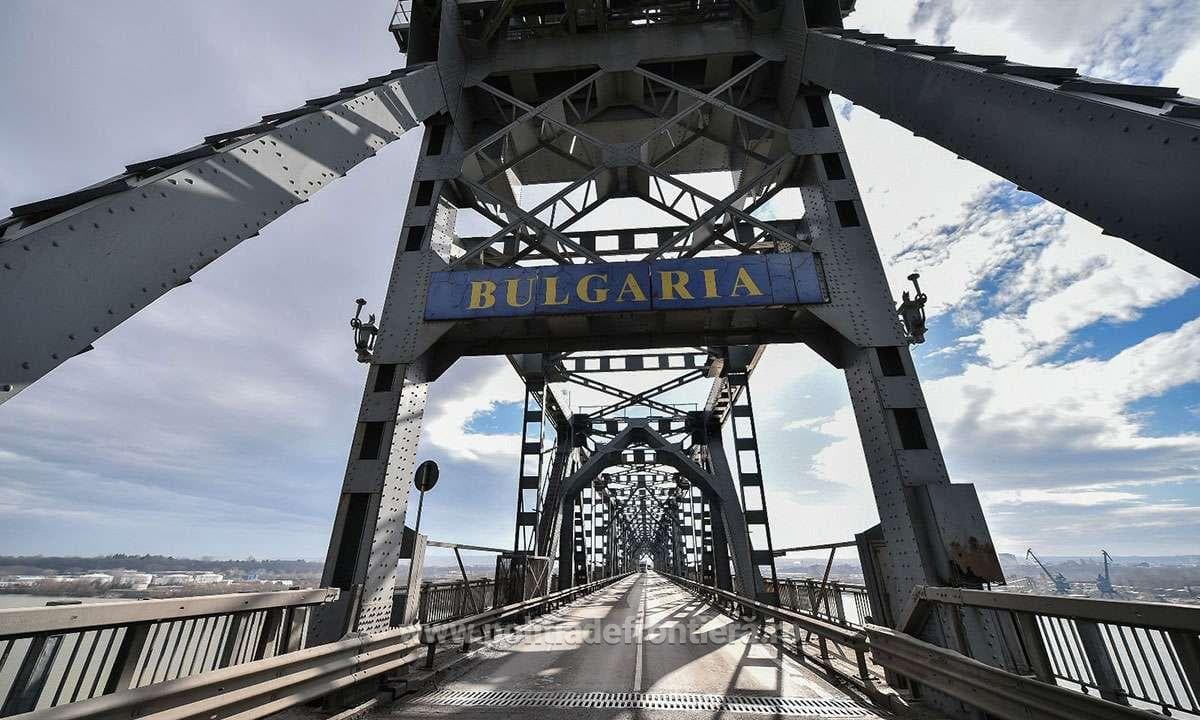 Circulația rutieră pe Podul Prieteniei Giurgiu – Ruse revine la normal. Lucrările de reparaţie au fost finalizate