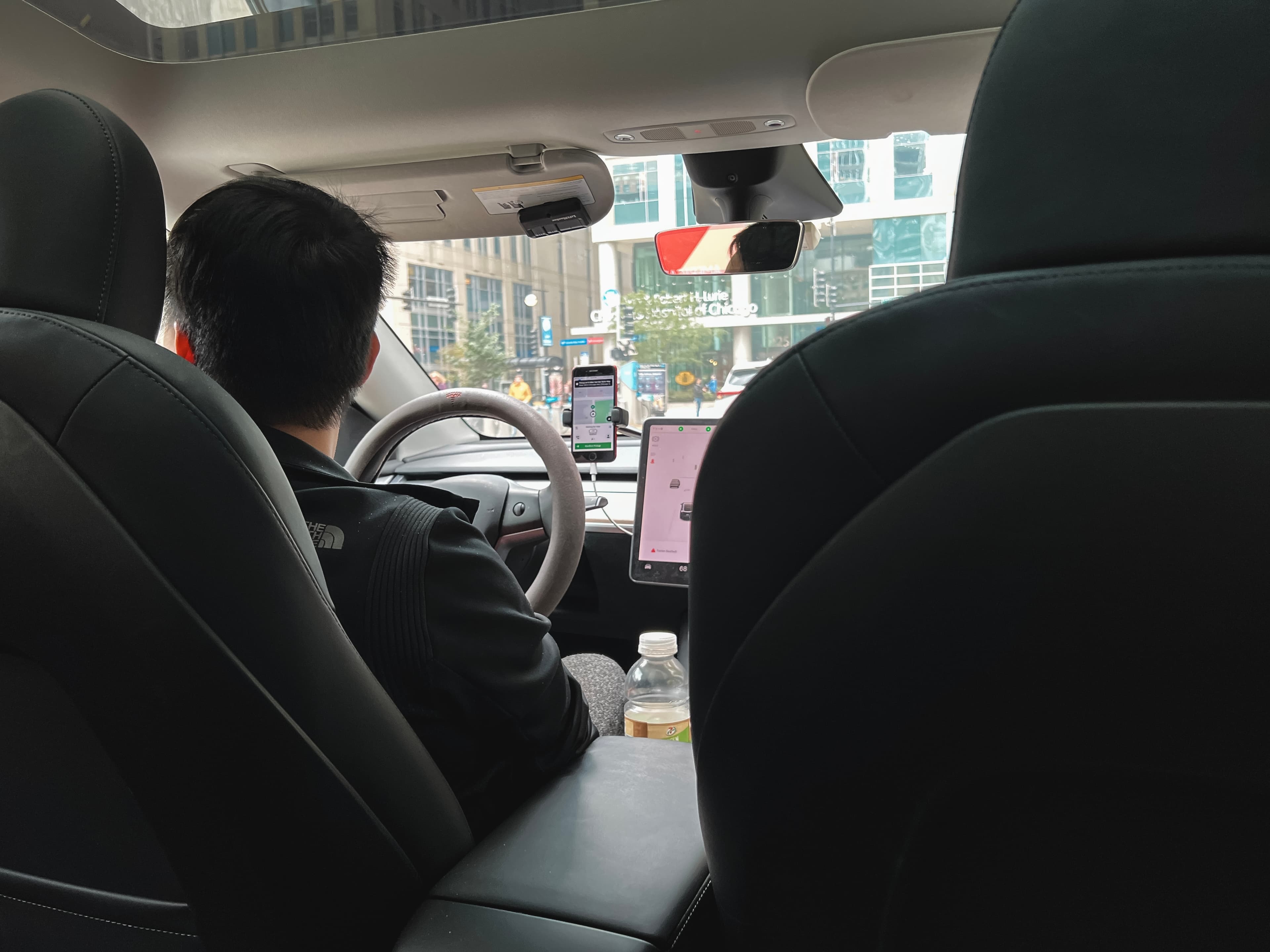 Sancțiune record în București: O firmă de ride-sharing a fost amendată cu peste 1,2 milioane de lei pentru muncă nedeclarată