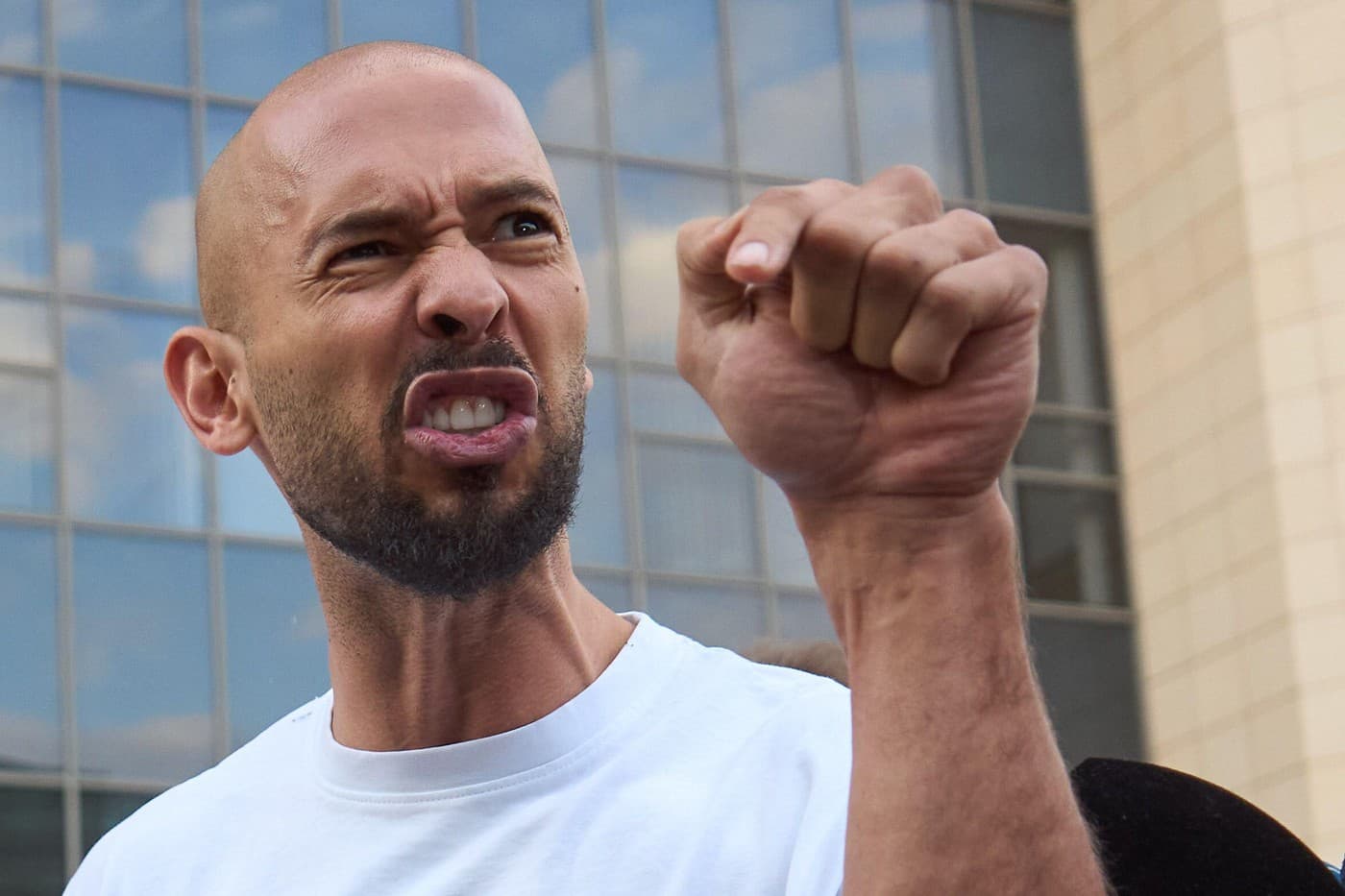 Poliția britanică redeschide ancheta în cazul lui Andrew Tate. Noi verificări privind acuzațiile de viol și agresiune sexuală