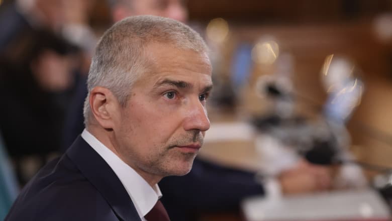 Radu Marinescu: Foştii parteneri de coaliţie caută doar să menţină starea de interimat. „Fiecare zi fără guvern deplin e o zi pierdută”