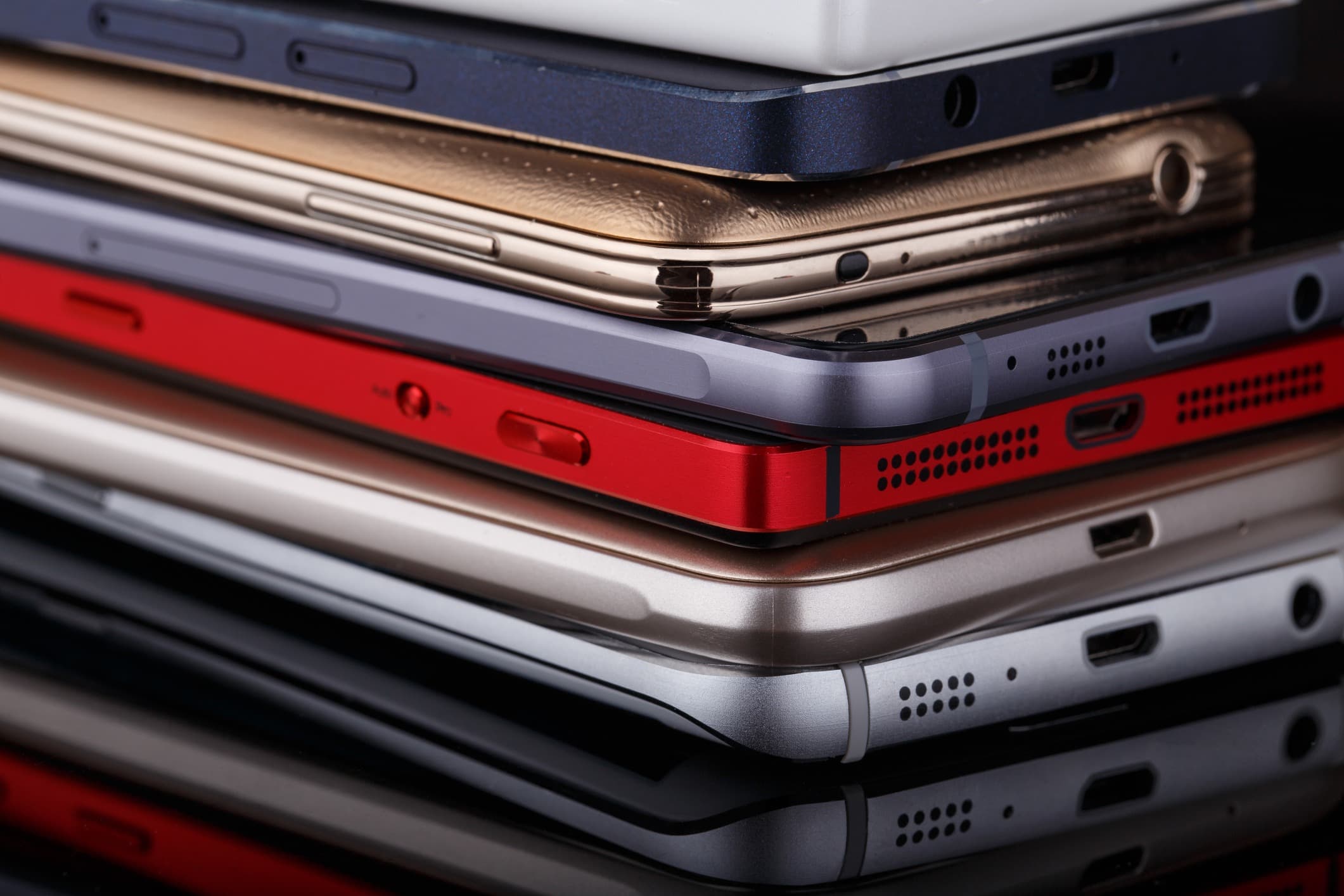 Un român a fost arestat în Spania chiar când se pregătea să se întoarcă în țară cu 139 de telefoane furate la un festival