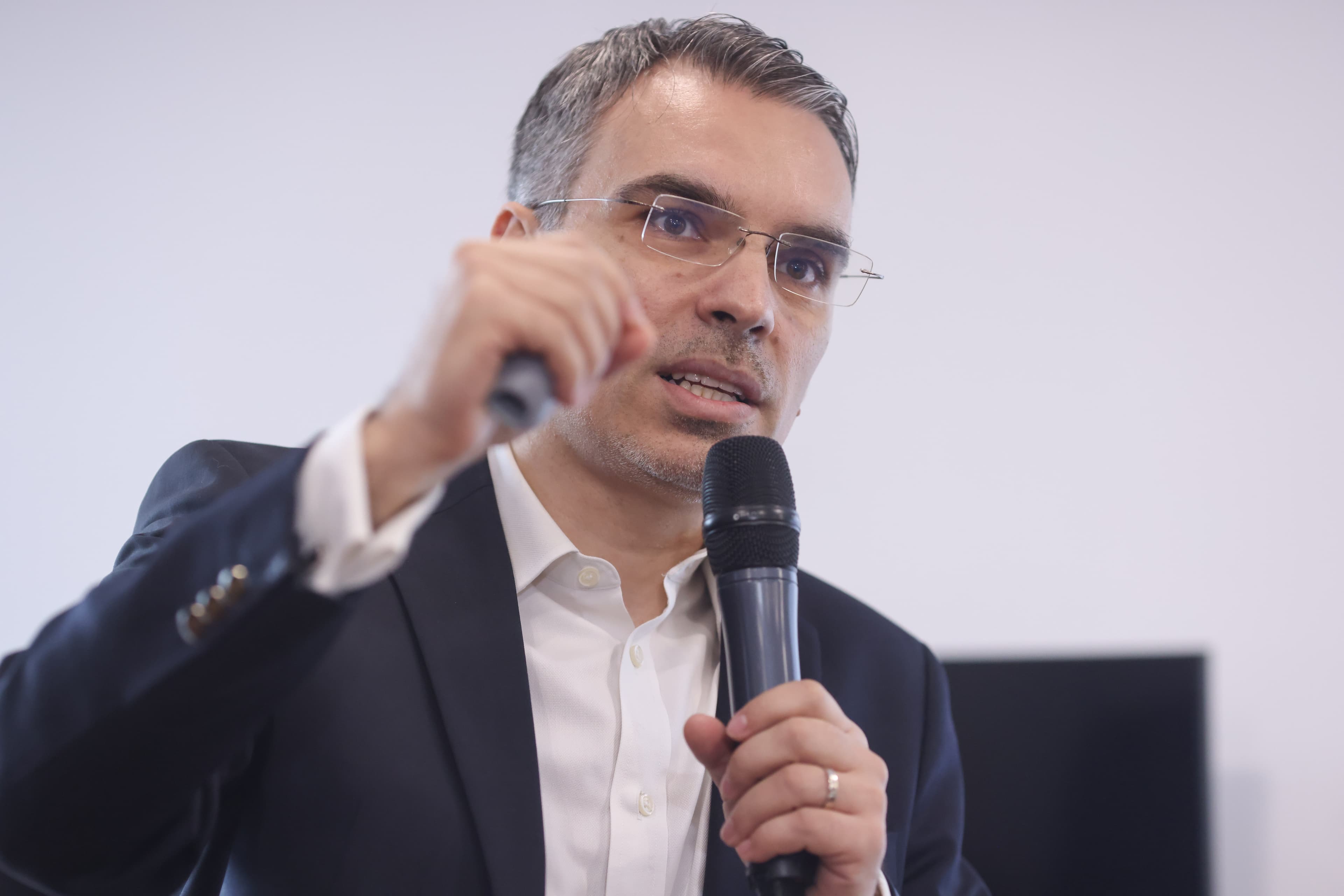 Remus Ștefureac: „Nicușor Dan a avut o evoluție interesantă, dar e incert dacă va câștiga un al doilea mandat”