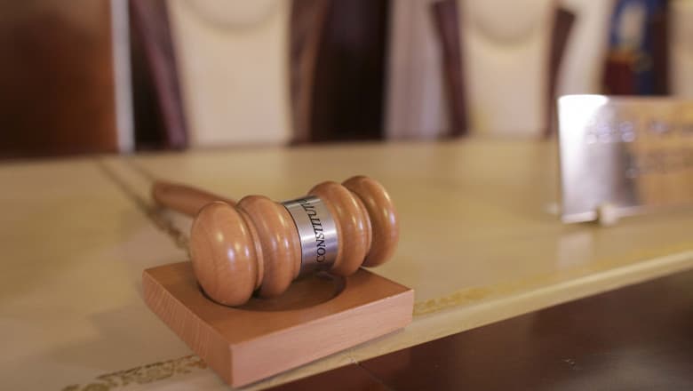 Pacienții cronici reclamă consecințele negative ale întârzierii deciziei CCR pe neplata primei zile de concediu medical