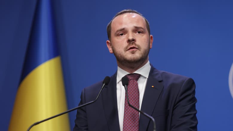 Rogobete, întâlniri la Washington cu Pfizer și Banca Mondială: discuții privind recuperarea pierderilor din vaccinurile COVID