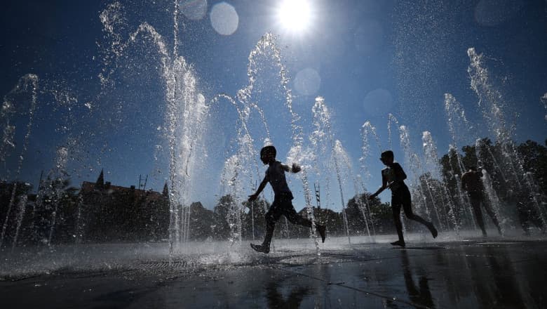 România nu scapă de caniculă. Meteorologii anunță estimările pentru următoarele patru săptămâni