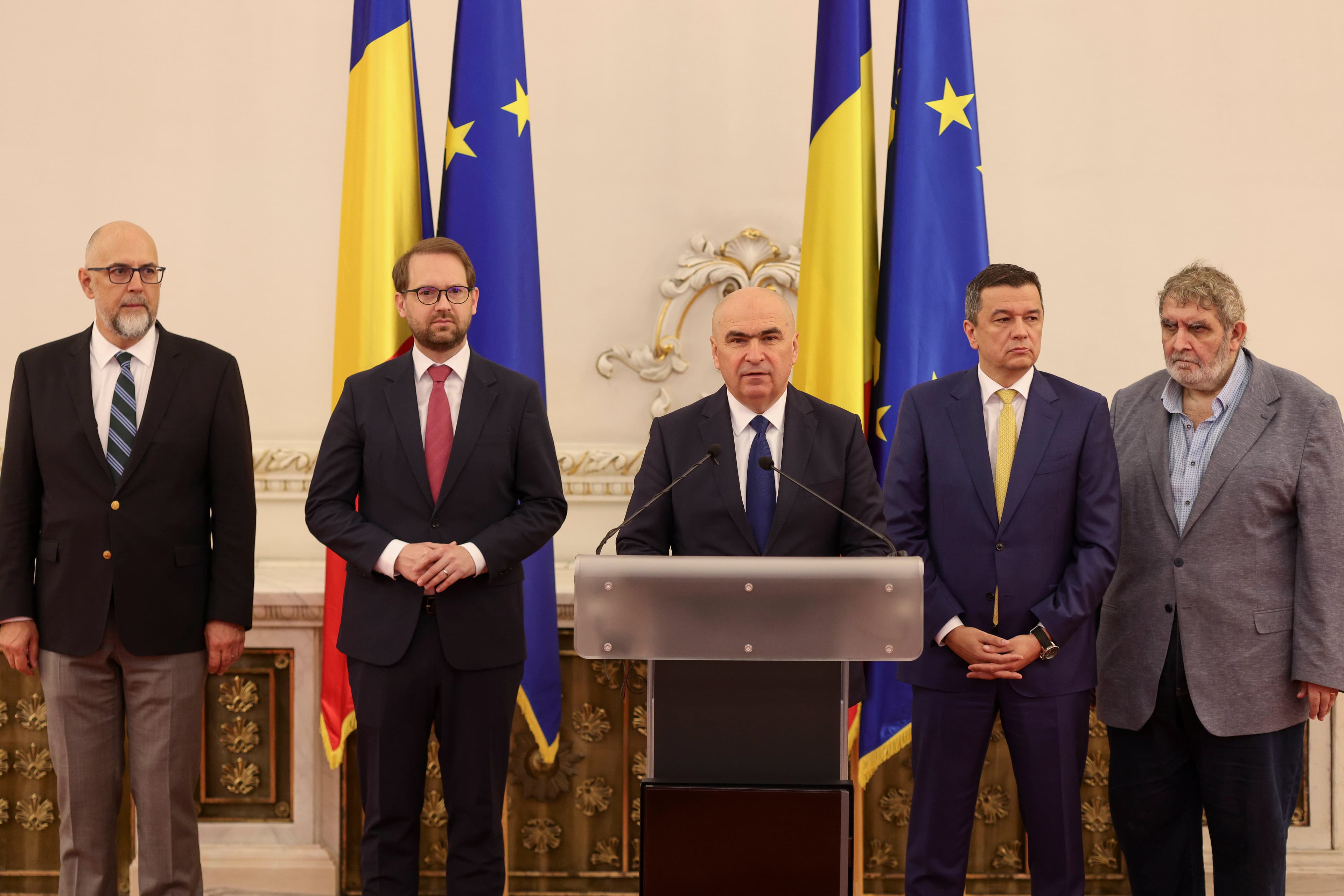 Grupul minorităților, împărțit în privința moțiunii de cenzură: voturile lor ar putea răsturna soarta Guvernului. Cum arată calculele