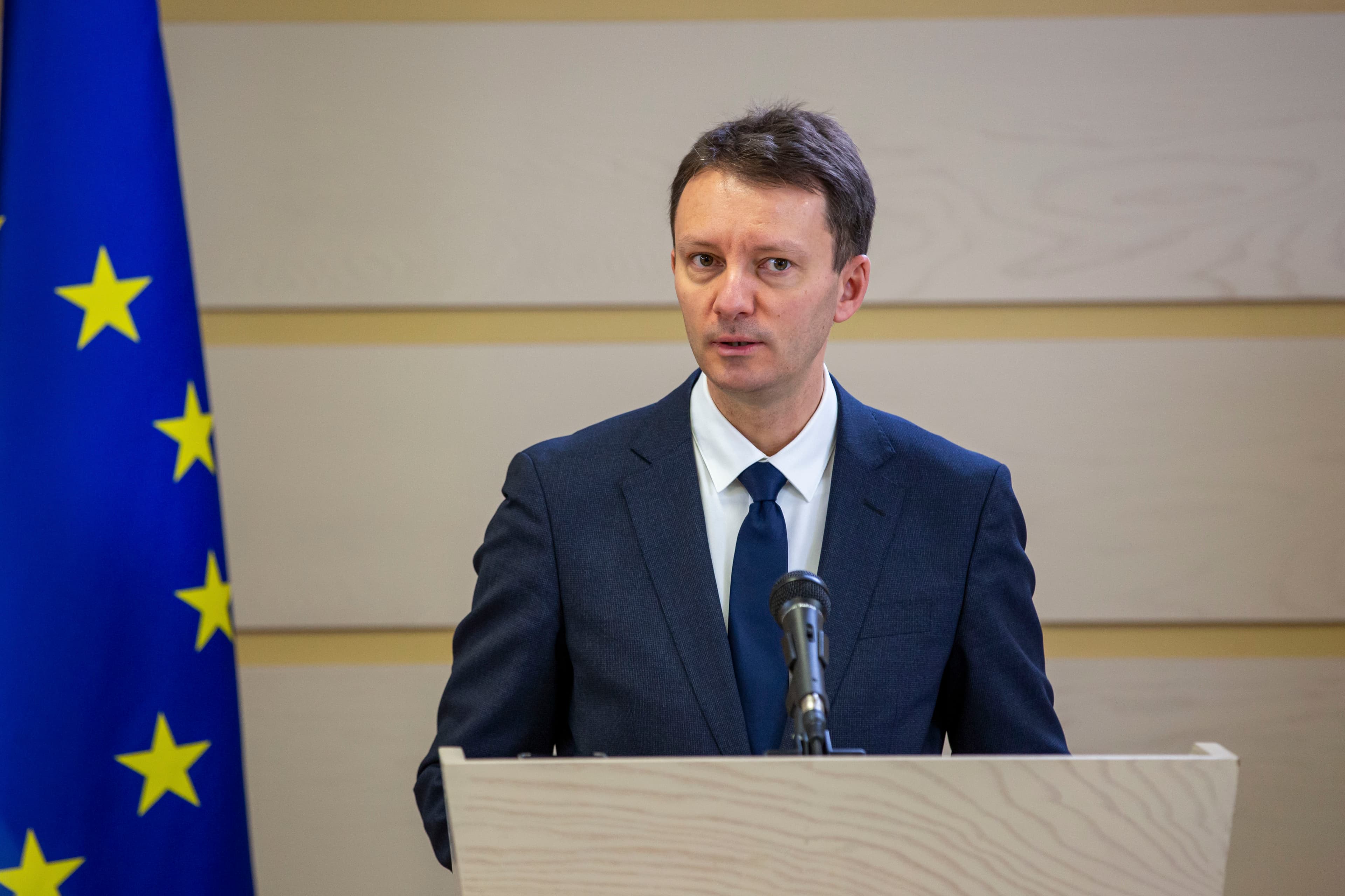 Siegfried Mureşan, atac la Sorin Grindeanu: „Va fi întotdeauna premierul OUG 13, incapabil să câștige încrederea pentru România”