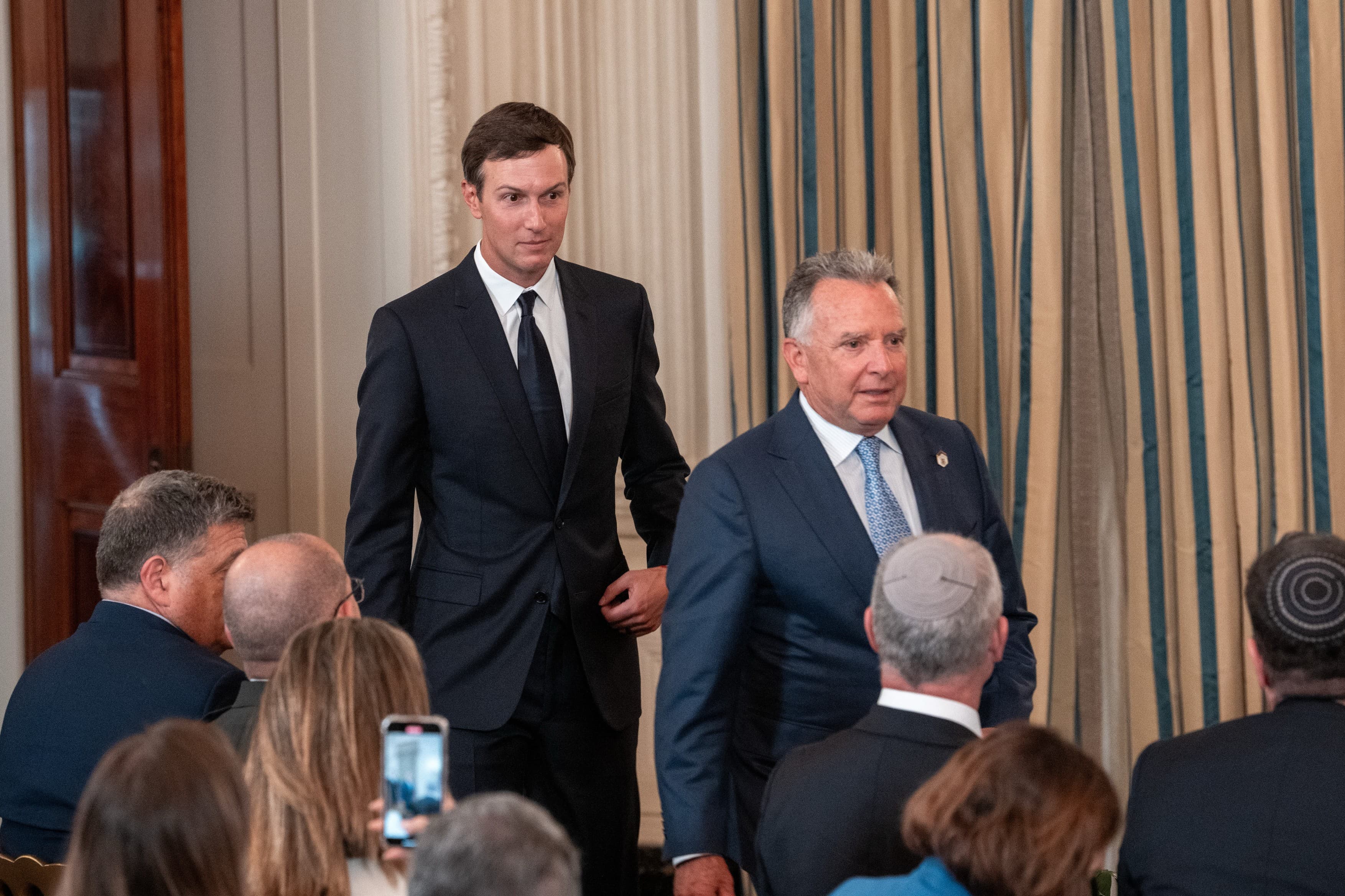 Rusia așteaptă sosirea emisarilor americani și reamintește de înțelegerea din Alaska