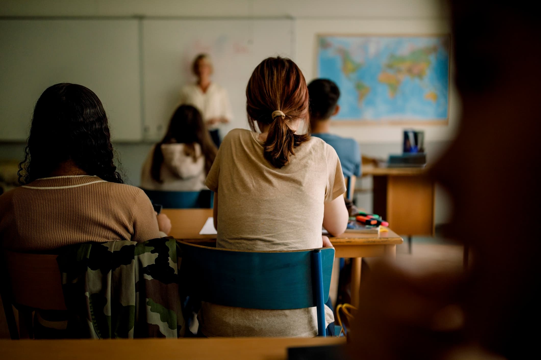 Învăţătoare reţinută de Poliție pentru că a agresat un elev, după ce băiatul a rupt documentul cu rezultatele de la Evaluarea Naţională
