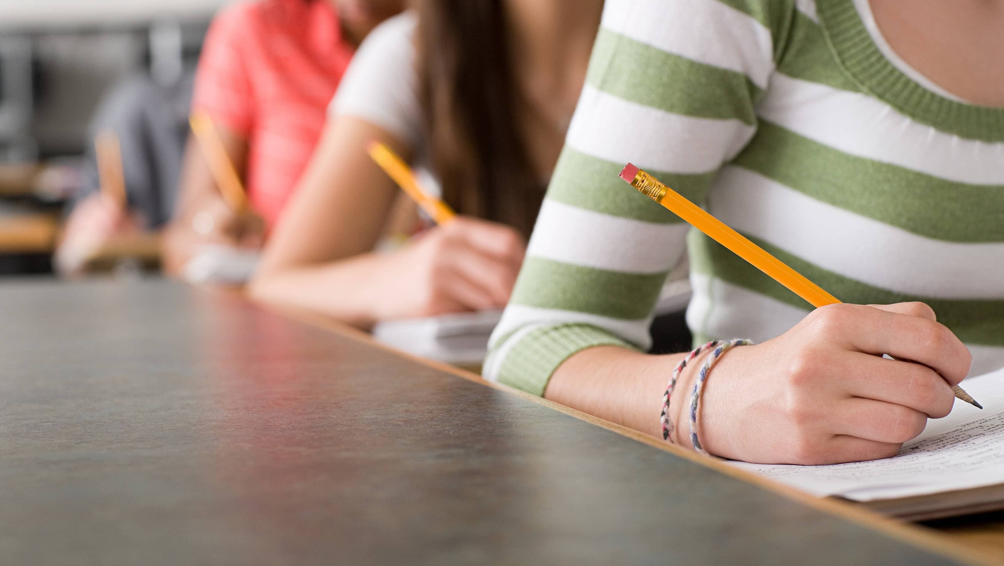 Ministerul Educaţiei anunţă un nou set de 320 programe şcolare pentru învăţământul de liceu