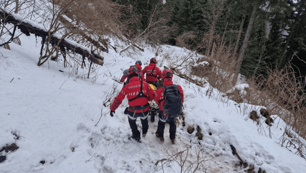 Val de intervenții ale salvamontiștilor. Peste 70 de persoane au fost salvate, 32 au ajuns la spital