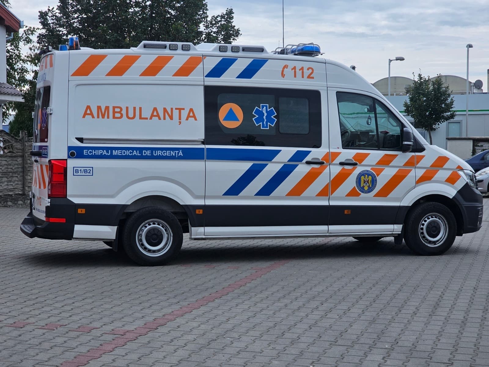 O şicanare în trafic începută în Botoşani s-a terminat cu un accident în Iaşi. Un tânăr de 18 ani a ajuns în stare gravă la spital