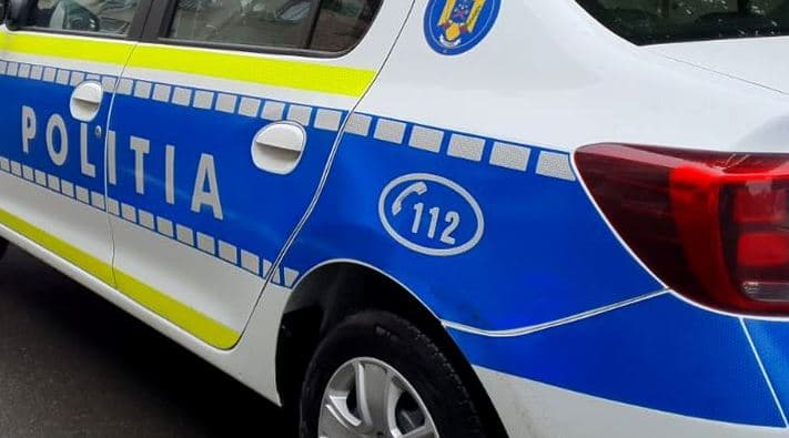 Accident cu două maşini şi un tramvai pe strada Barbu Văcărescu din București. Circulaţie oprită în zonă