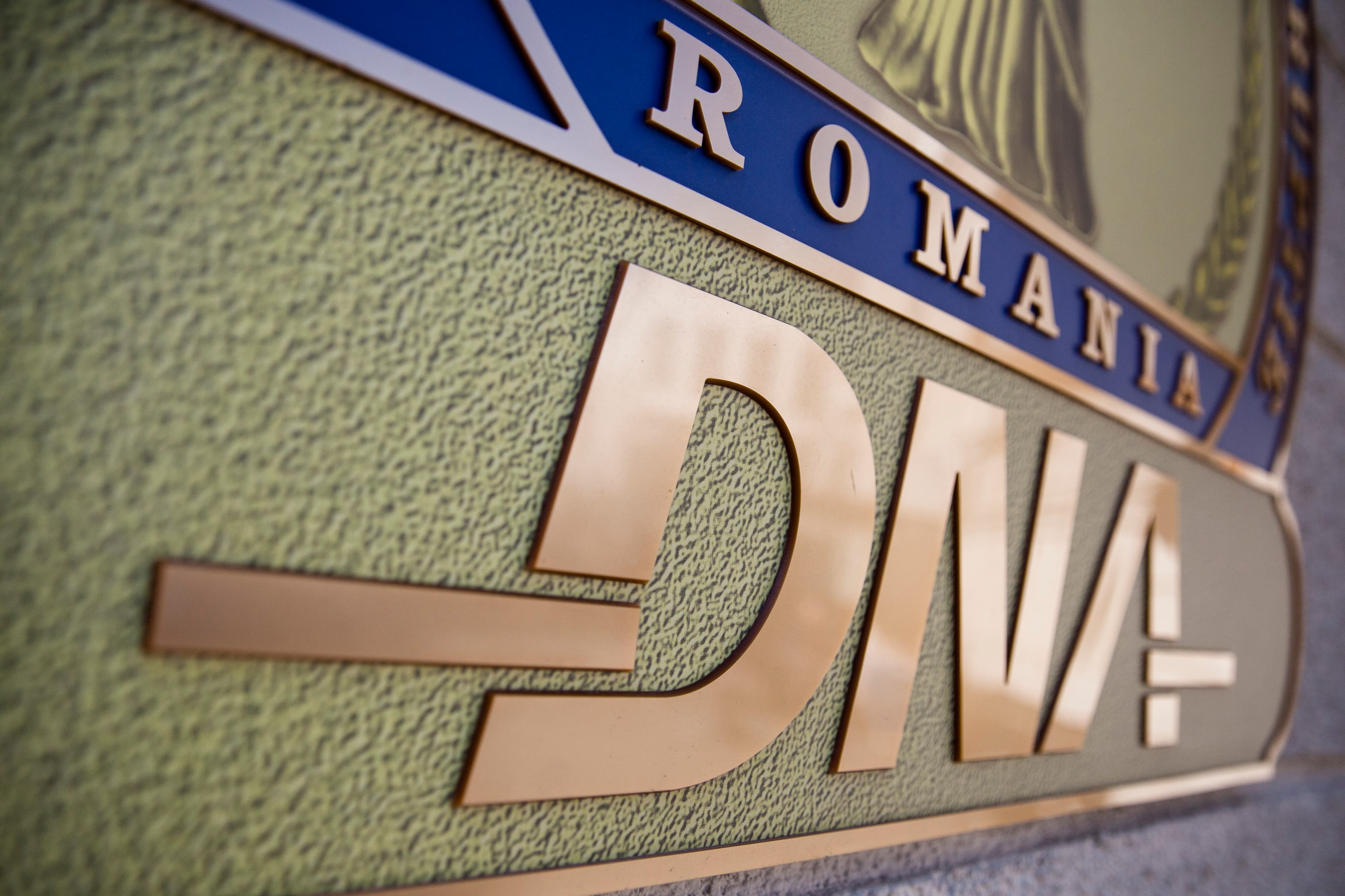 Vicepreședintele CJ Argeș a fost trimis în judecată de DNA, într-un dosar cu locuințe pentru persoane vulnerabile