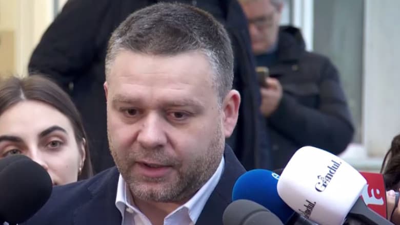 Ciprian Ciucu, întrebat dacă moţiunea de cenzură va trece: Se joacă. Lipsesc între cinci şi zece voturi ca să nu treacă