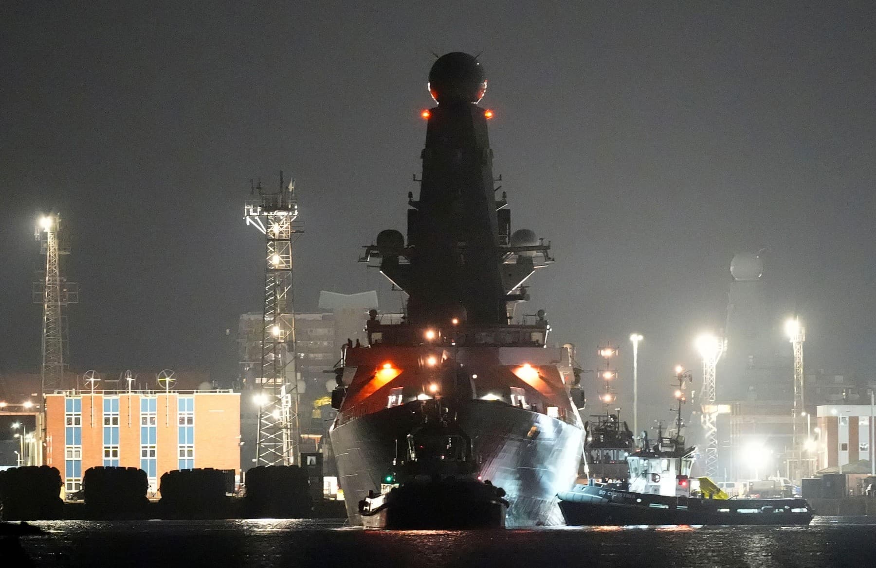 Un distrugător britanic se îndreaptă către Orientul Mijlociu. Misiunea HMS Dragon în strâmtoarea Ormuz