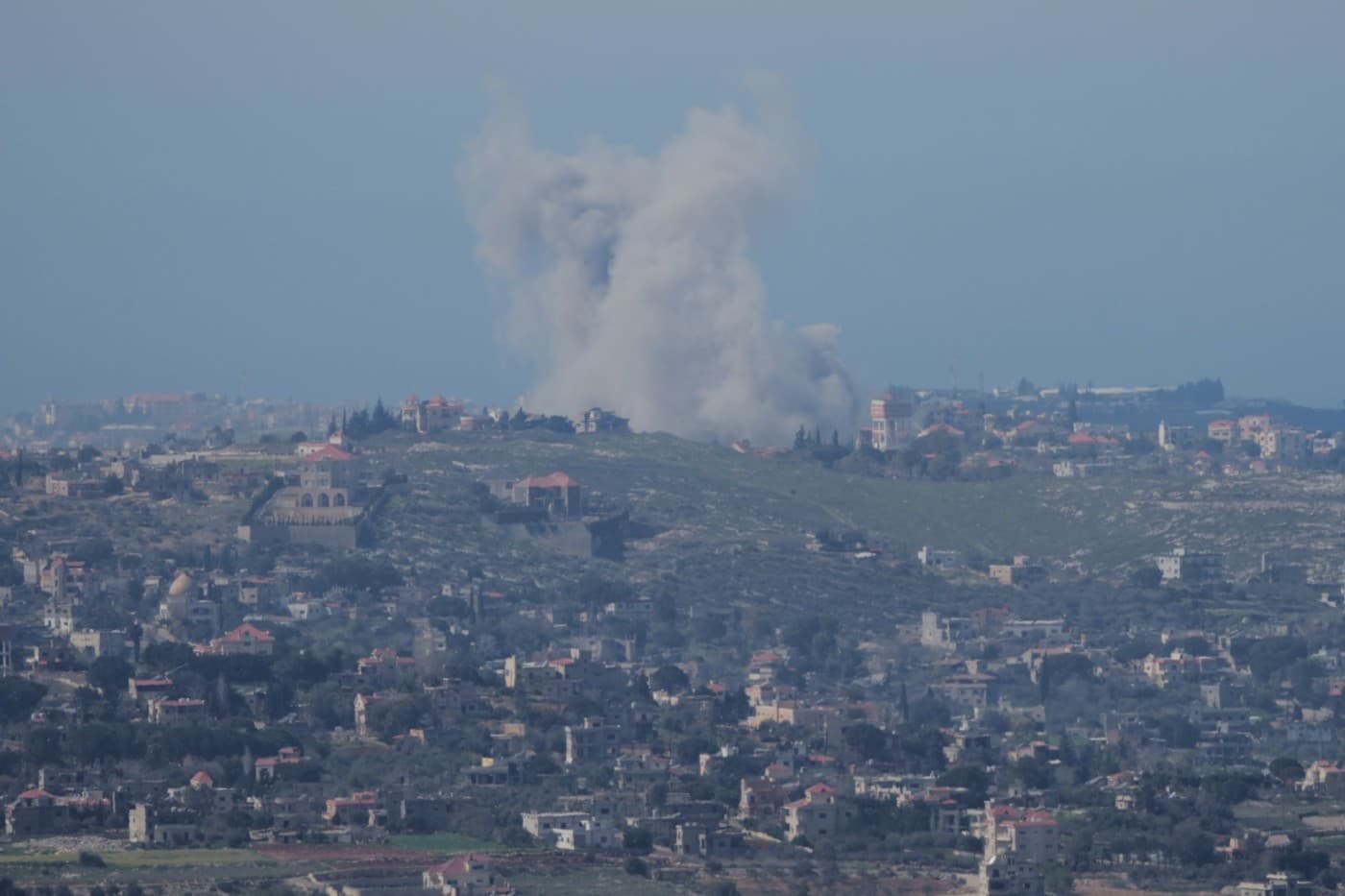 Israelul anunță extinderea operațiunilor sale în Liban și solicită evacuarea întregii zone situate la sud de râul Zahrani