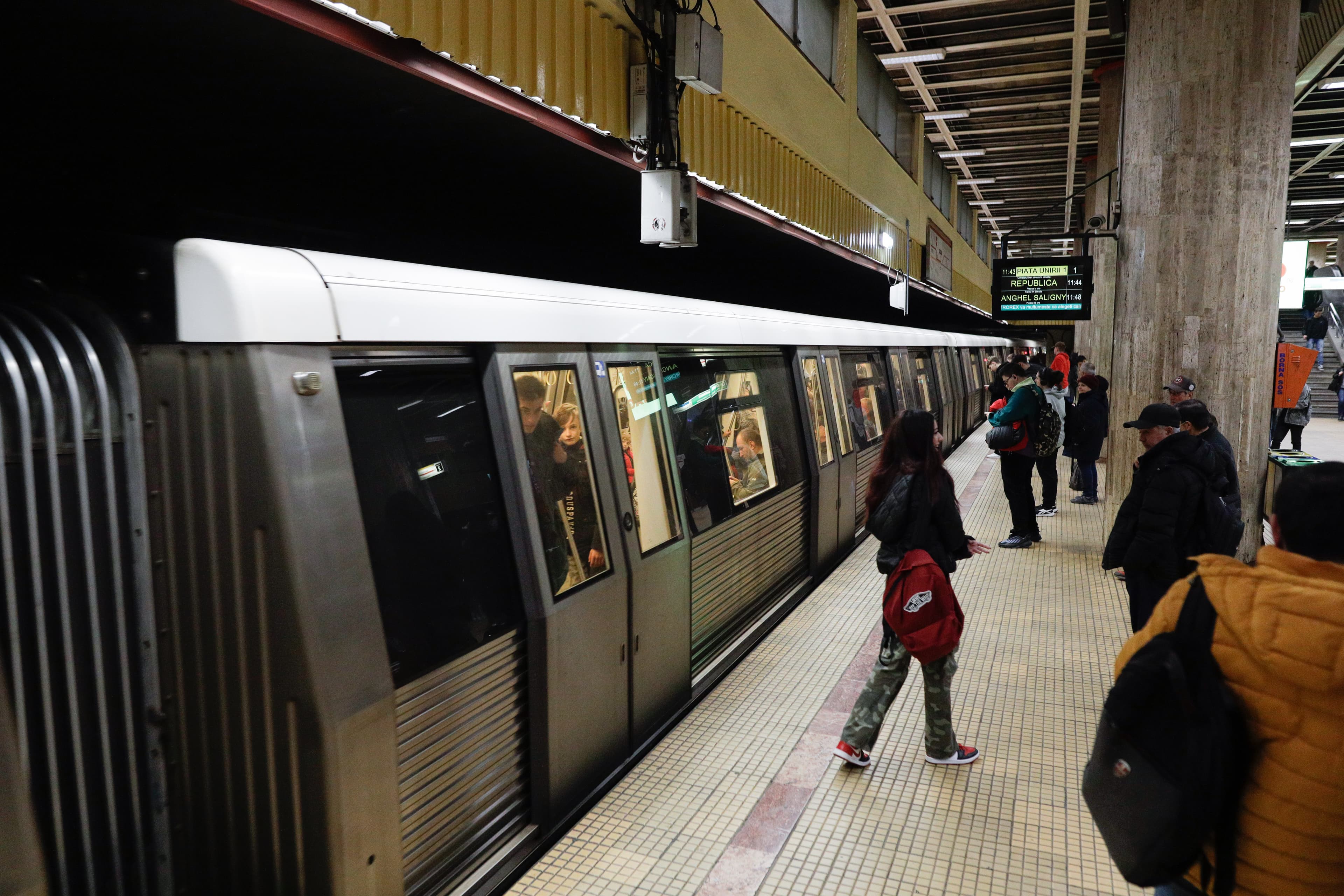 Biletul de metrou nu se scumpește, decizia de majorare a fost retrasă. Prețul anunțat de ministrul Radu Miruță