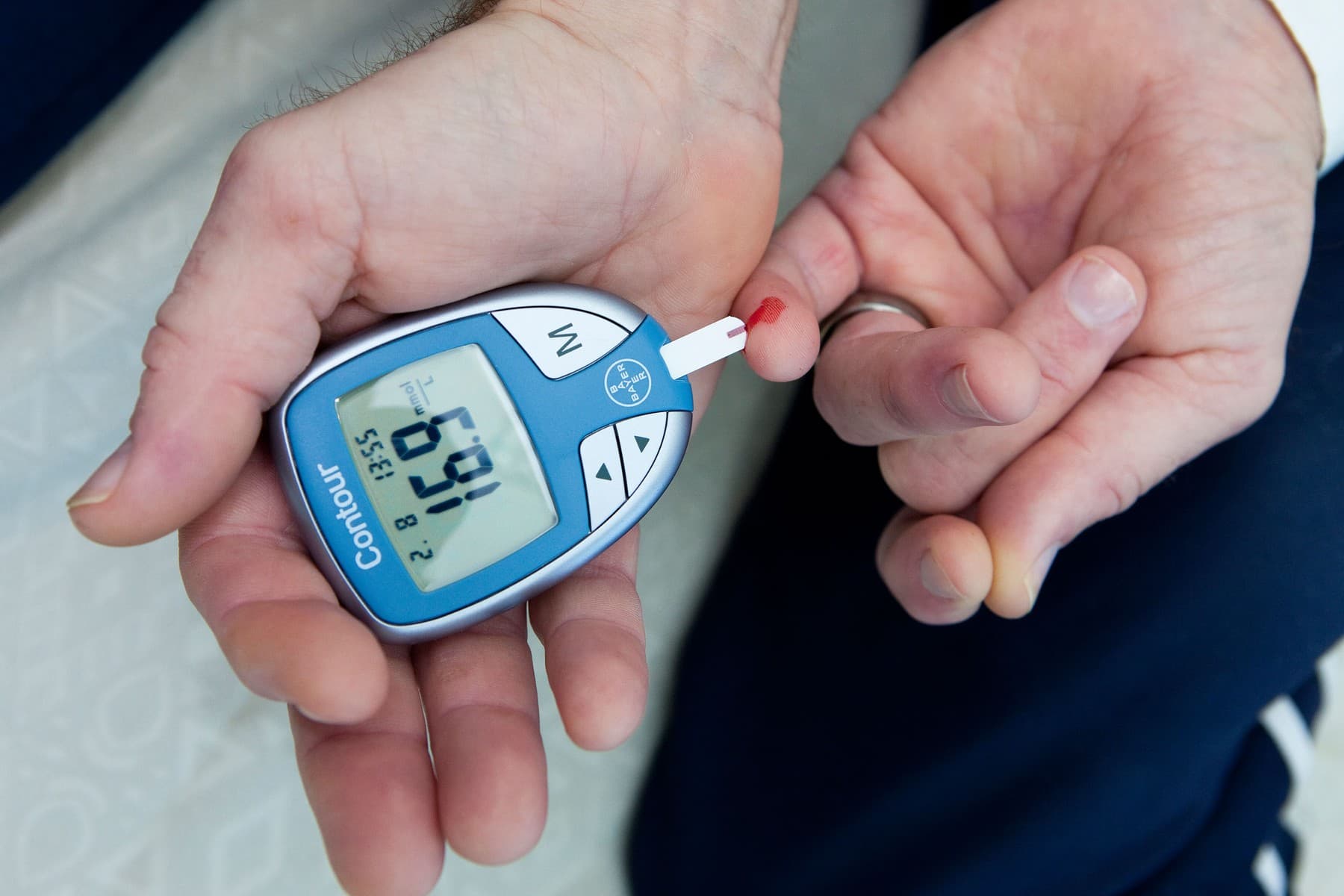 Pacienţii cu diabet zaharat de tip 2: scad complicațiile cardiovasculare, cresc decesele prin demență