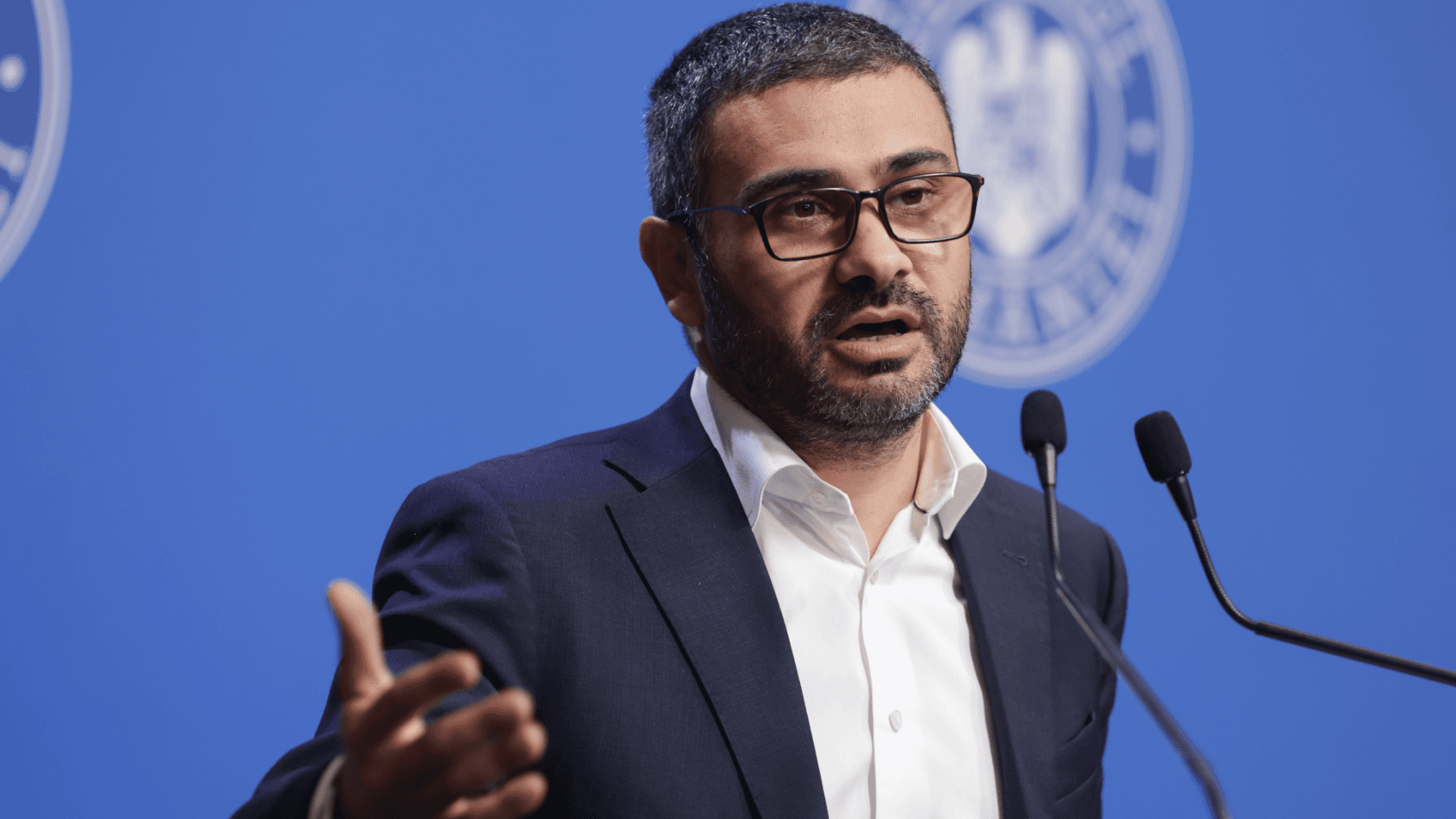 Reacția lui Florin Manole, după ce Dragoș Pîslaru a acuzat că măsura privind cumularea pensiei cu salariul „a fost ținut la sertar”