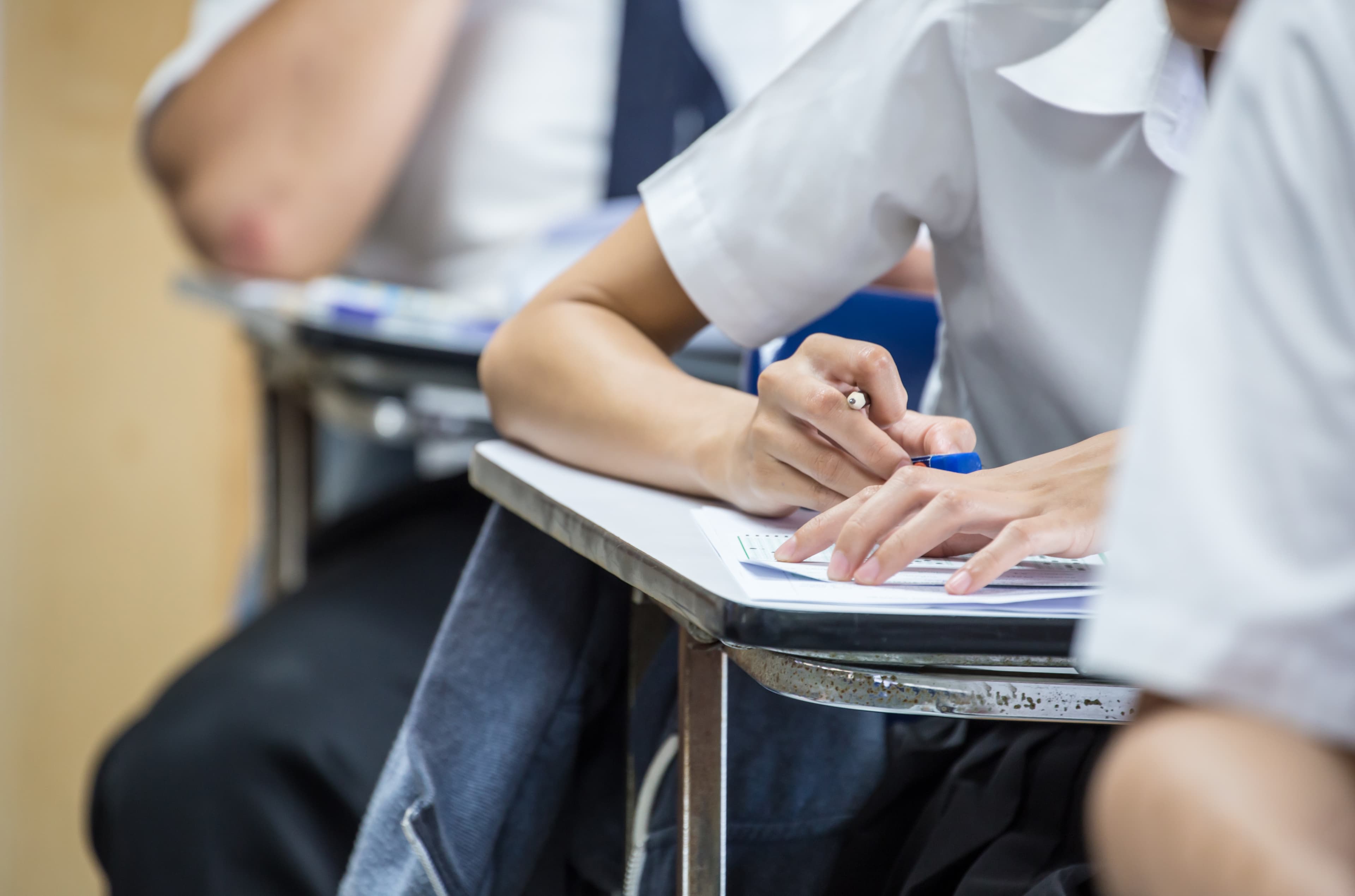 Simulare Bac 2026, proba la alegere a profilului: Baremul de corectare a fost publicat de Ministerul Educației. Când se afișează notele