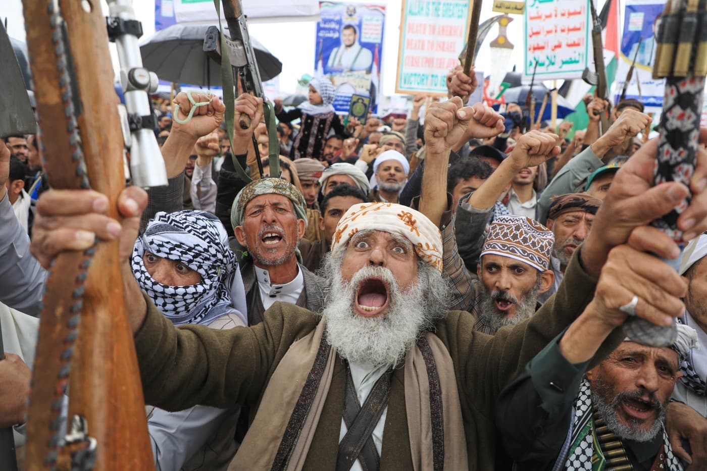 Rebelii Houthi din Yemen declară că sunt gata să se alăture Iranului, dacă va fi nevoie