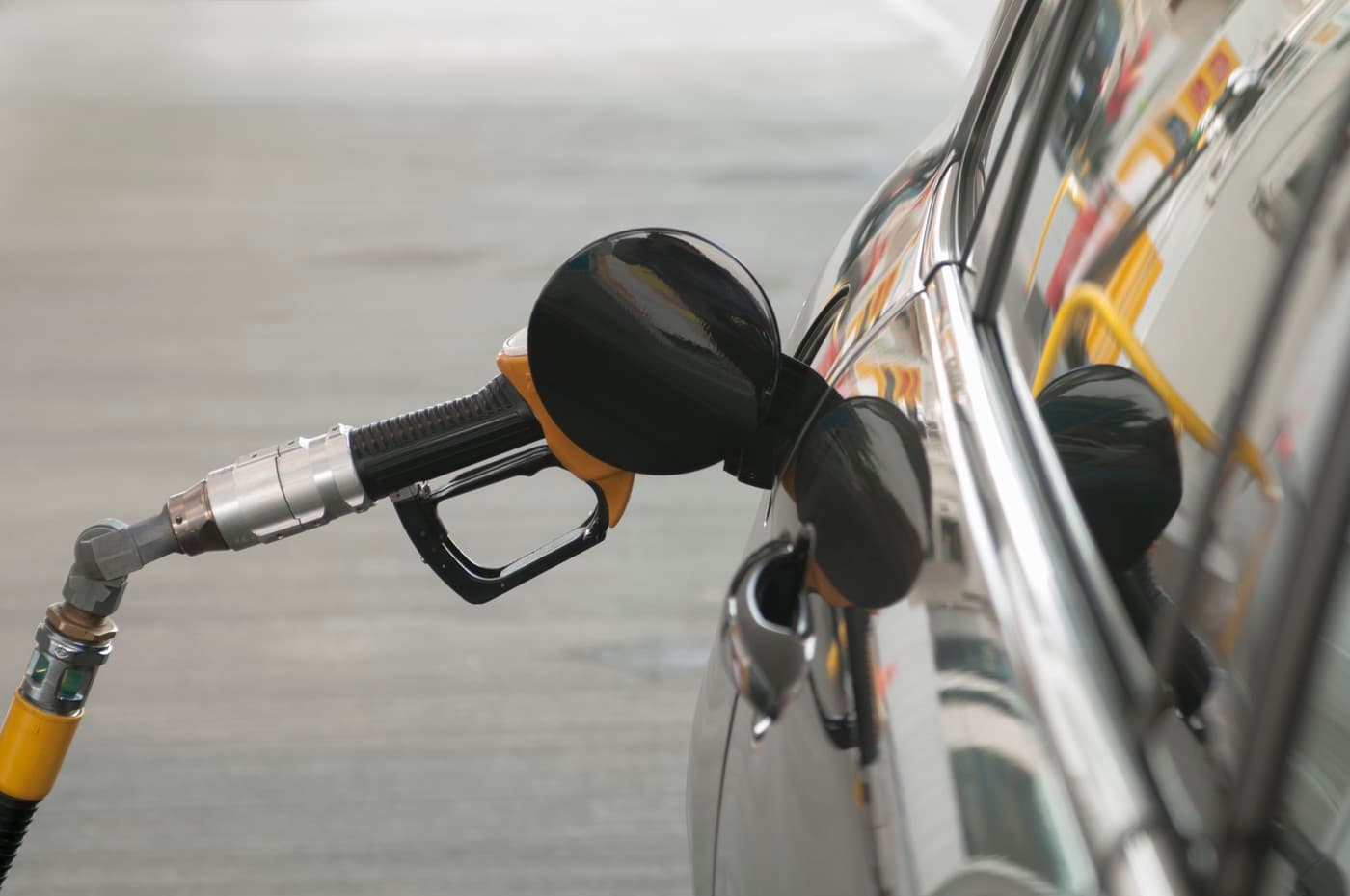 Preţurile la benzinăriile din Germania au scăzut după intrarea în vigoare a reducerii impozitării. Cât costă acum benzina și motorina