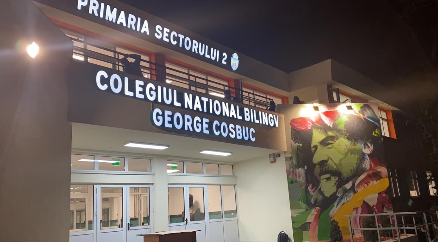 Un profesor de la Liceul „Coșbuc” ar fi agresat un elev. „N-am știut până ieri cine este acest om”. Poliția a emis ordin de restricție