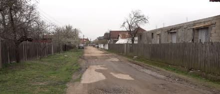 Satul cu o mie de locuitori din Dolj, fără asfalt și gaze, pentru care se bat două localități. Motivul disputei administrative