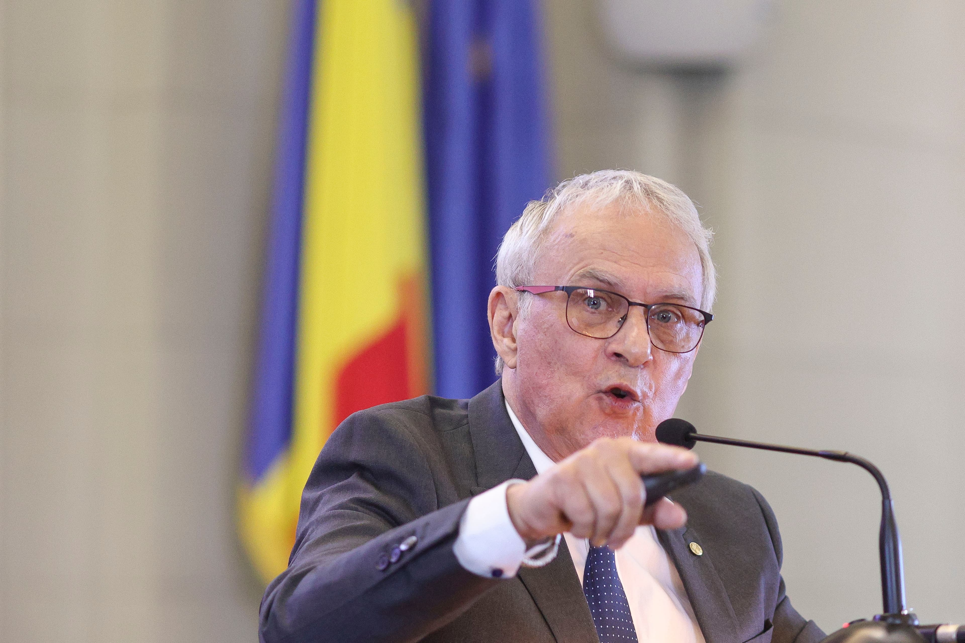 Chimistul Marius Andruh, ales președinte al Academiei Române / A câștigat în fața filosofului Mircea Dumitru