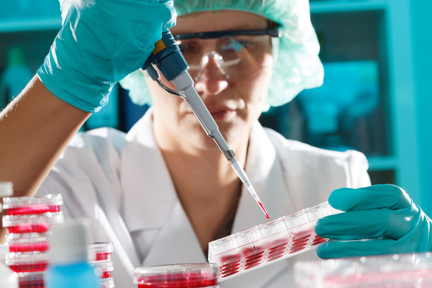 Primul caz european de gripă aviară H9N2 la om, semnalat în Italia: ce e de știut și de ce nu sunt, deocamdată, motive de îngrijorare