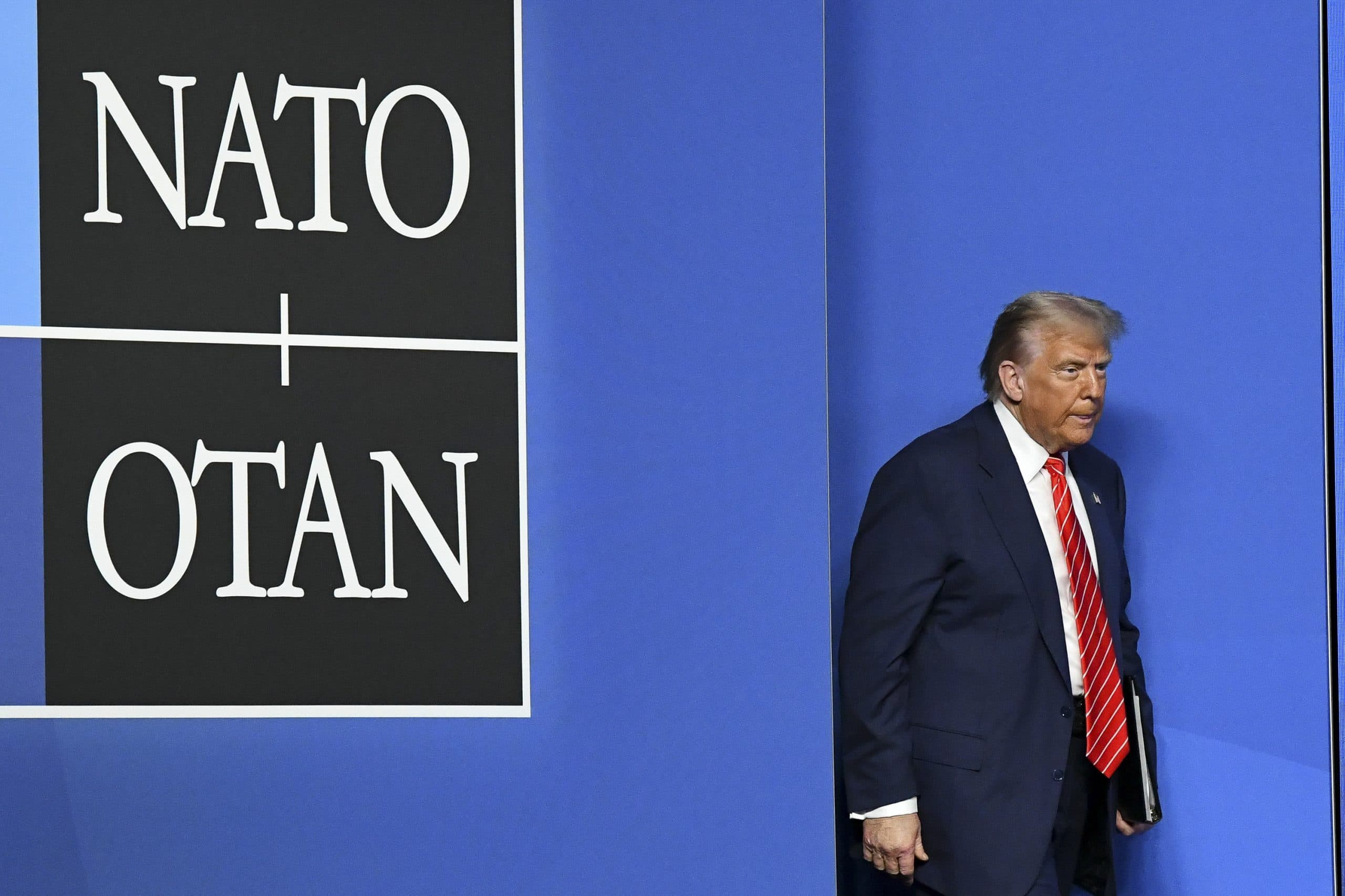 Cum transformă Trump NATO într-o afacere: „Trebuie să facem SUA să înțeleagă că Europa nu trebuie luată ca atare, că avem interese”