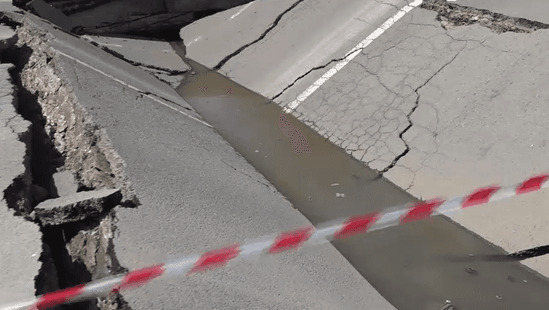 O bucată de pod de pe drumul principal din Techirghiol s-a prăbușit. Traficul este blocat în zonă