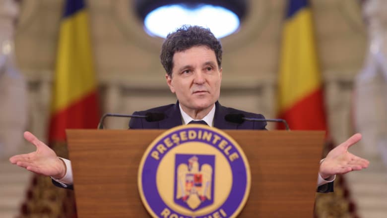 Nicușor Dan se întâlnește de la ora 9 cu partidele parlamentare / Consultări pentru formarea unui nou guvern / Primele partide care ajung la Cotroceni sunt PSD și AUR