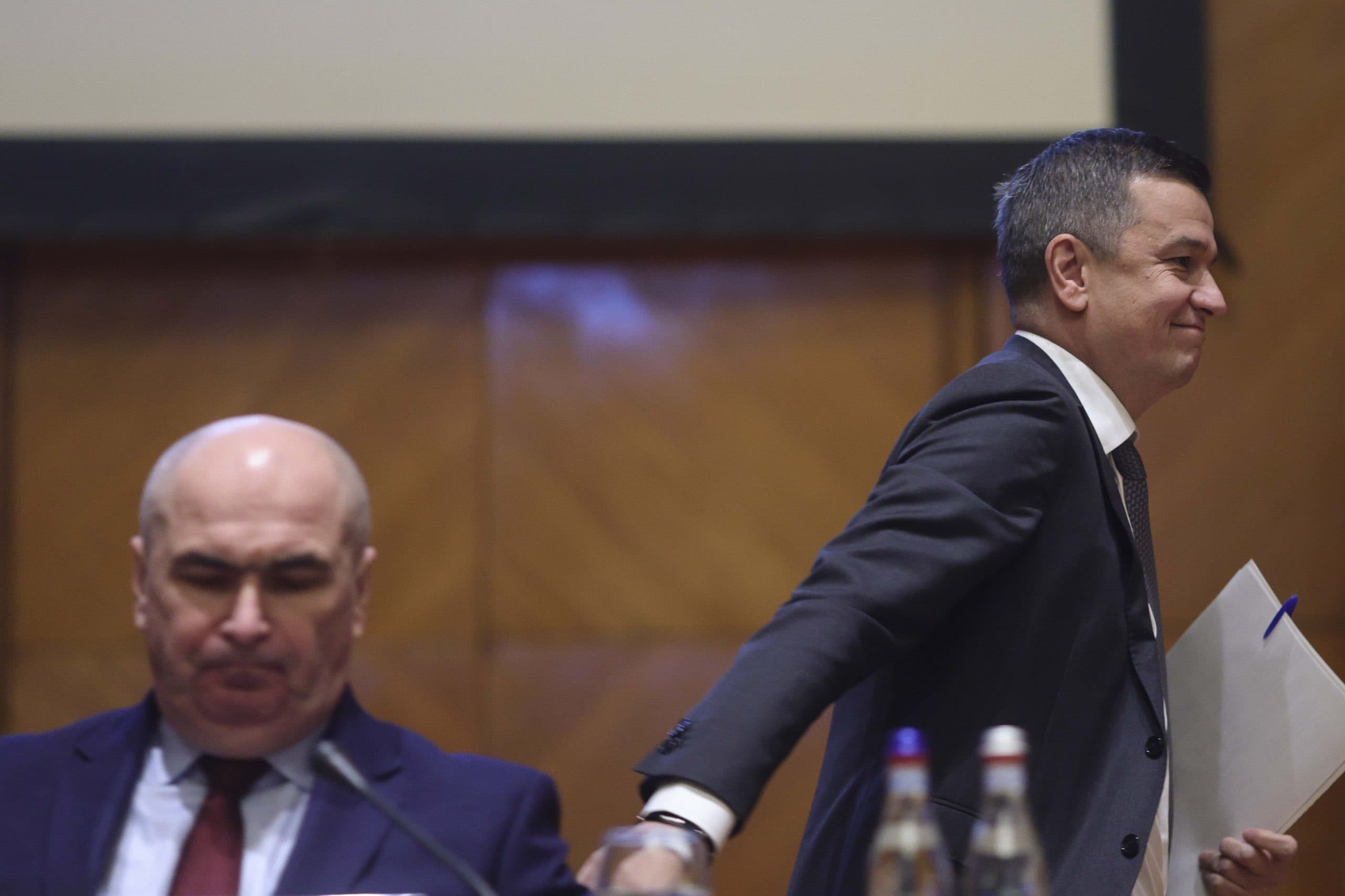 Bolojan îi dă replica lui Grindeanu: Are percepția că, dacă muncești, ești în campanie electorală