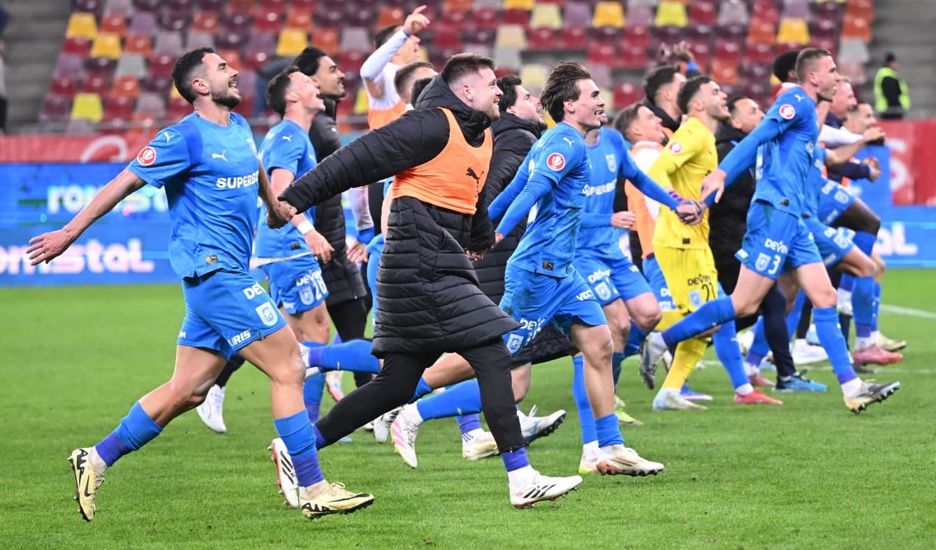 Universitatea Cluj - Universitatea Craiova, finala Cupei României la fotbal. Dinamo, eliminată de olteni la penalty-uri