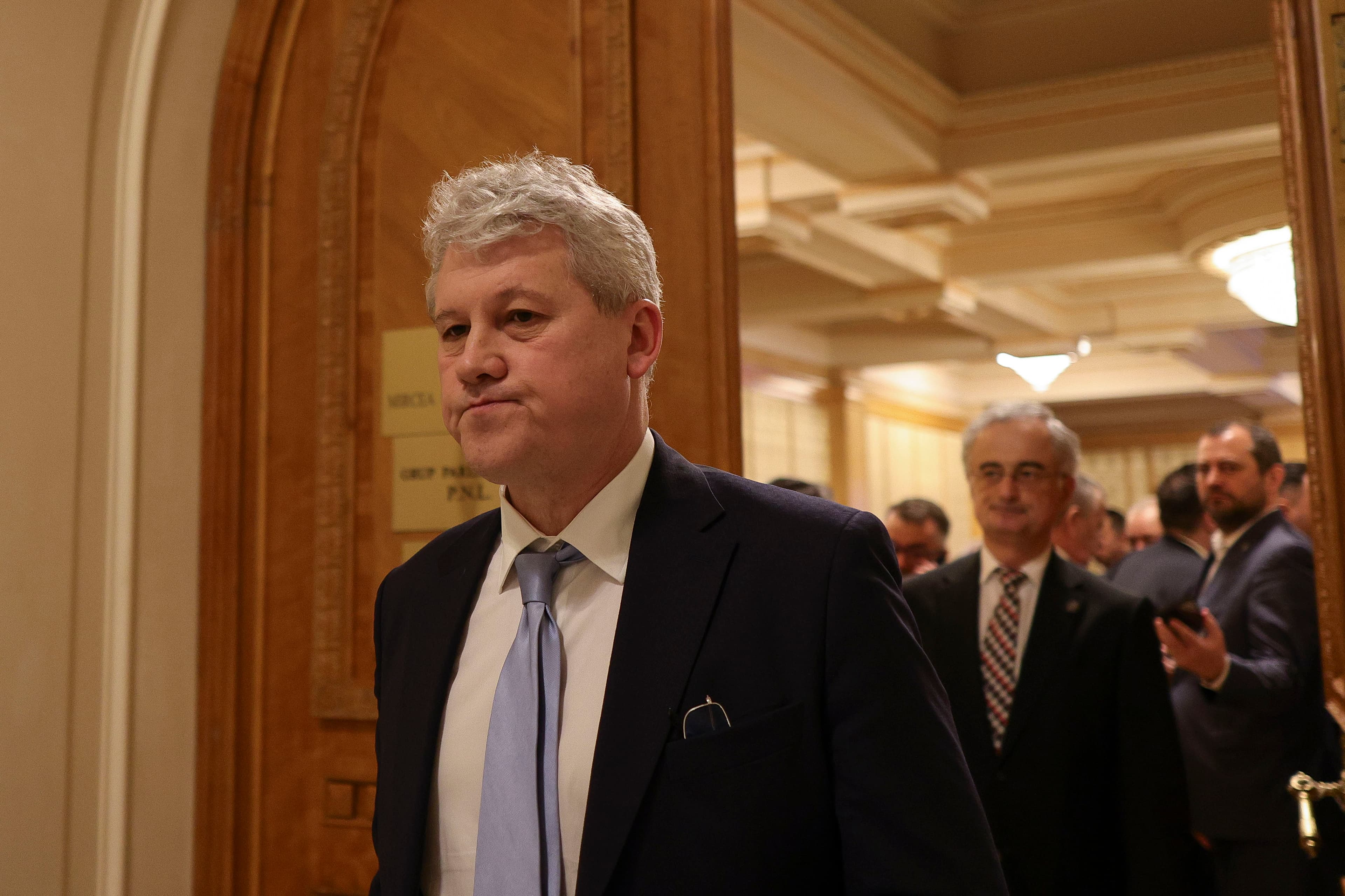 Cătălin Predoiu cere PNL să refacă Coaliția, cu termen limită iunie 2027, pentru a scoate țara din criză, și să treacă apoi în opoziție