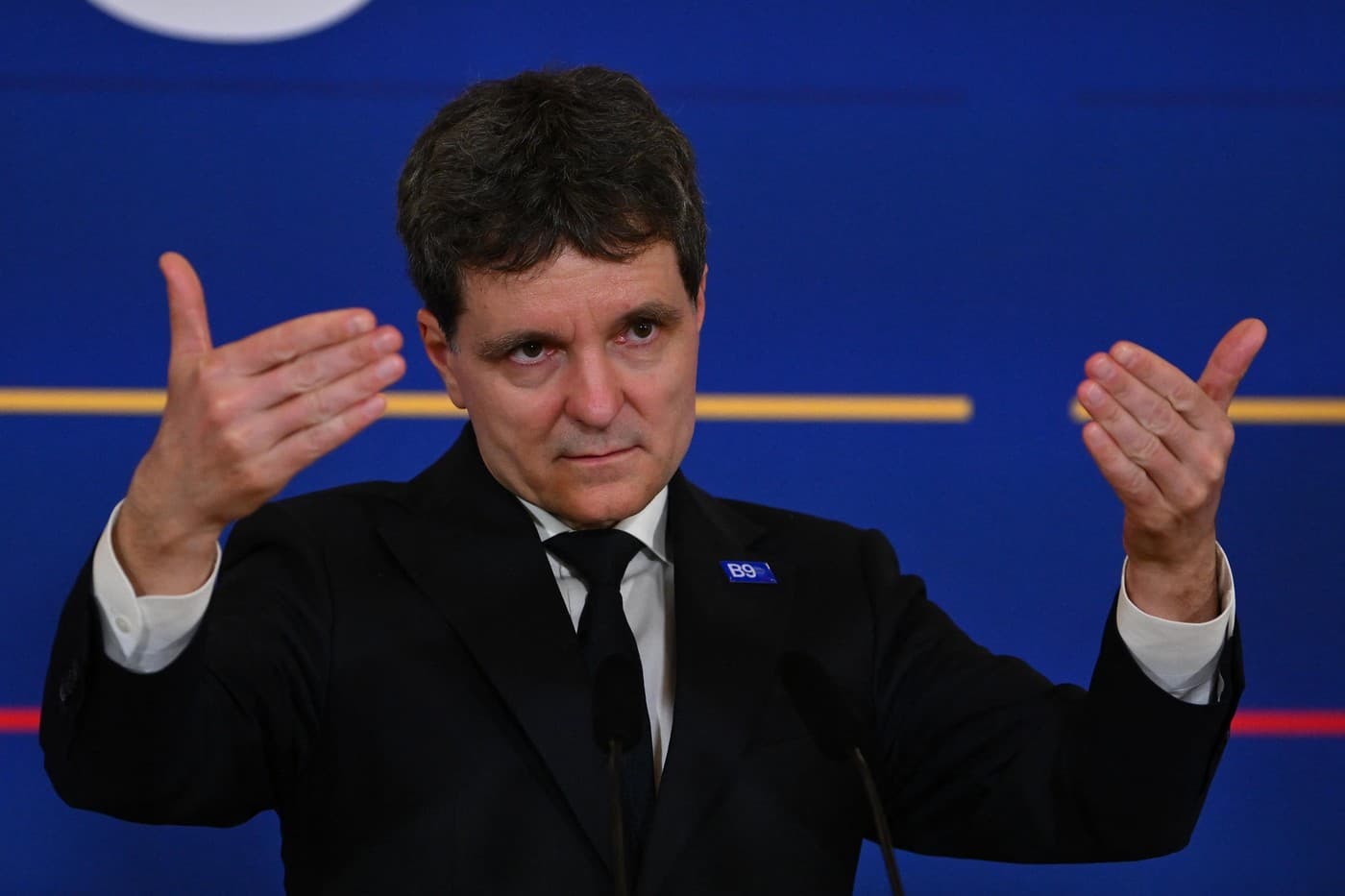 Nicuşor Dan, despre acuzaţiile aduse de DNA lui Ciprian Ciucu: Din câte înţeleg sunt nişte chestiuni care nu vizează activitatea lui la Primăria Capitalei şi atunci e normal să continue