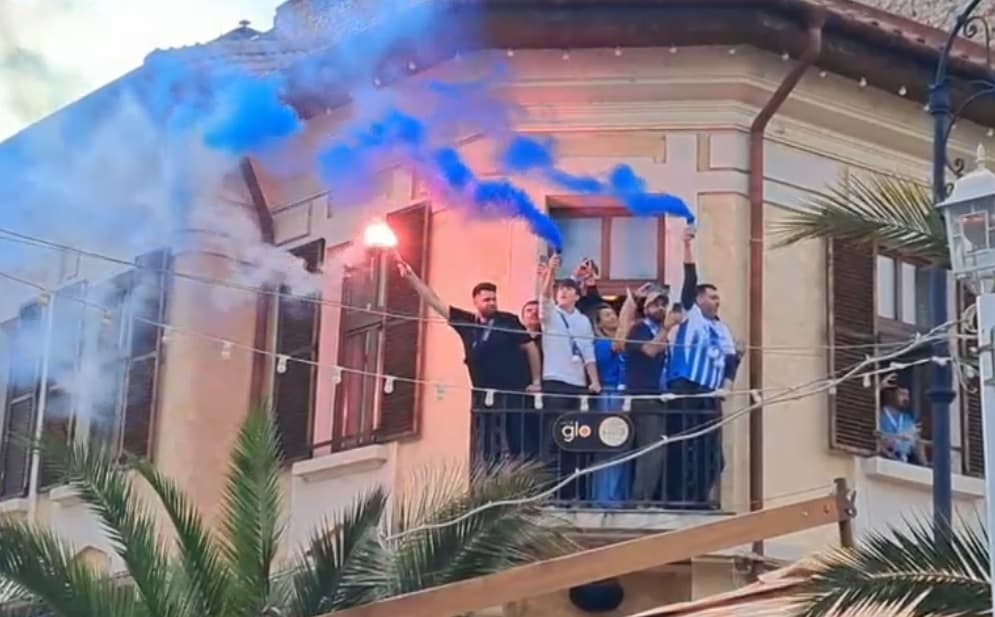 Atmosferă incendiară la Craiova înaintea finalei de campionat. Mii de suporteri au blocat centrul orașului