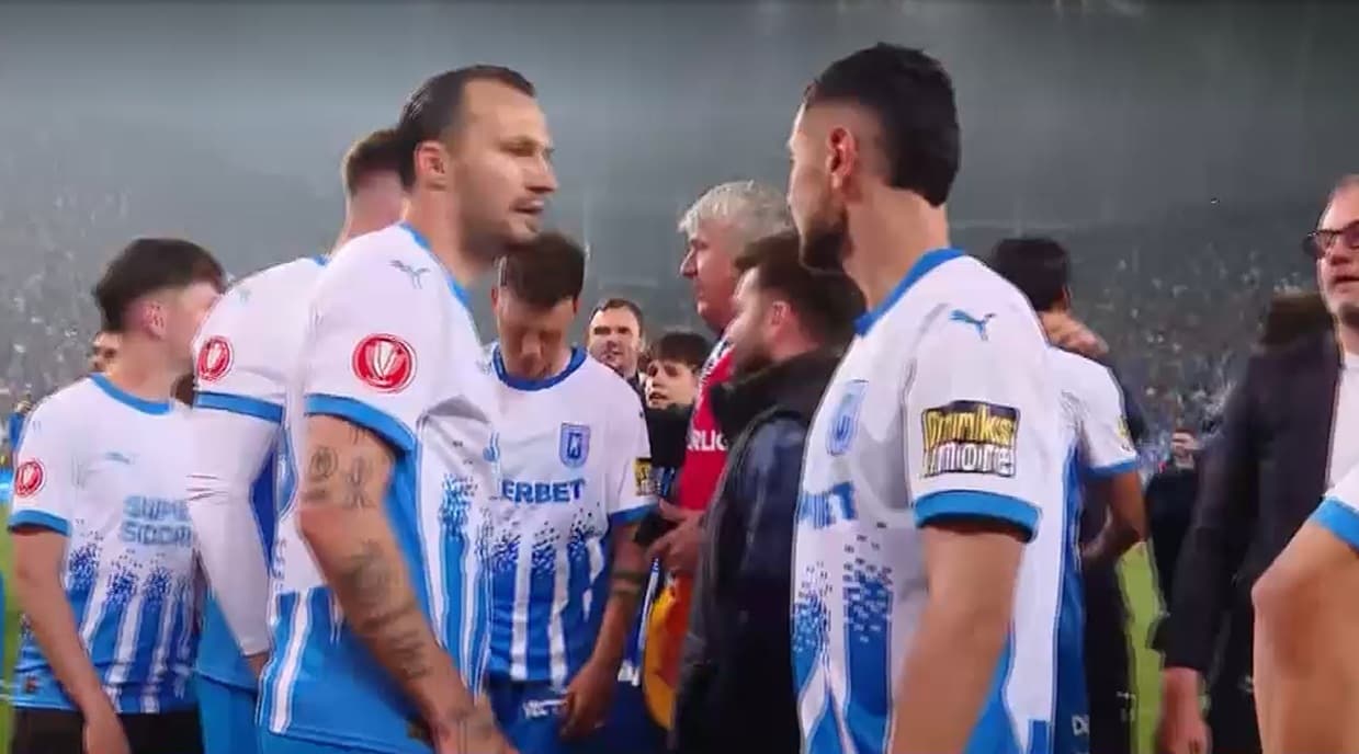 UPDATE - Superliga: Universitatea Craiova este noua campioană a României, după ce a spulberat Universitatea Cluj, scor 5-0. Echipa craioveană a reuşit eventul - VIDEO