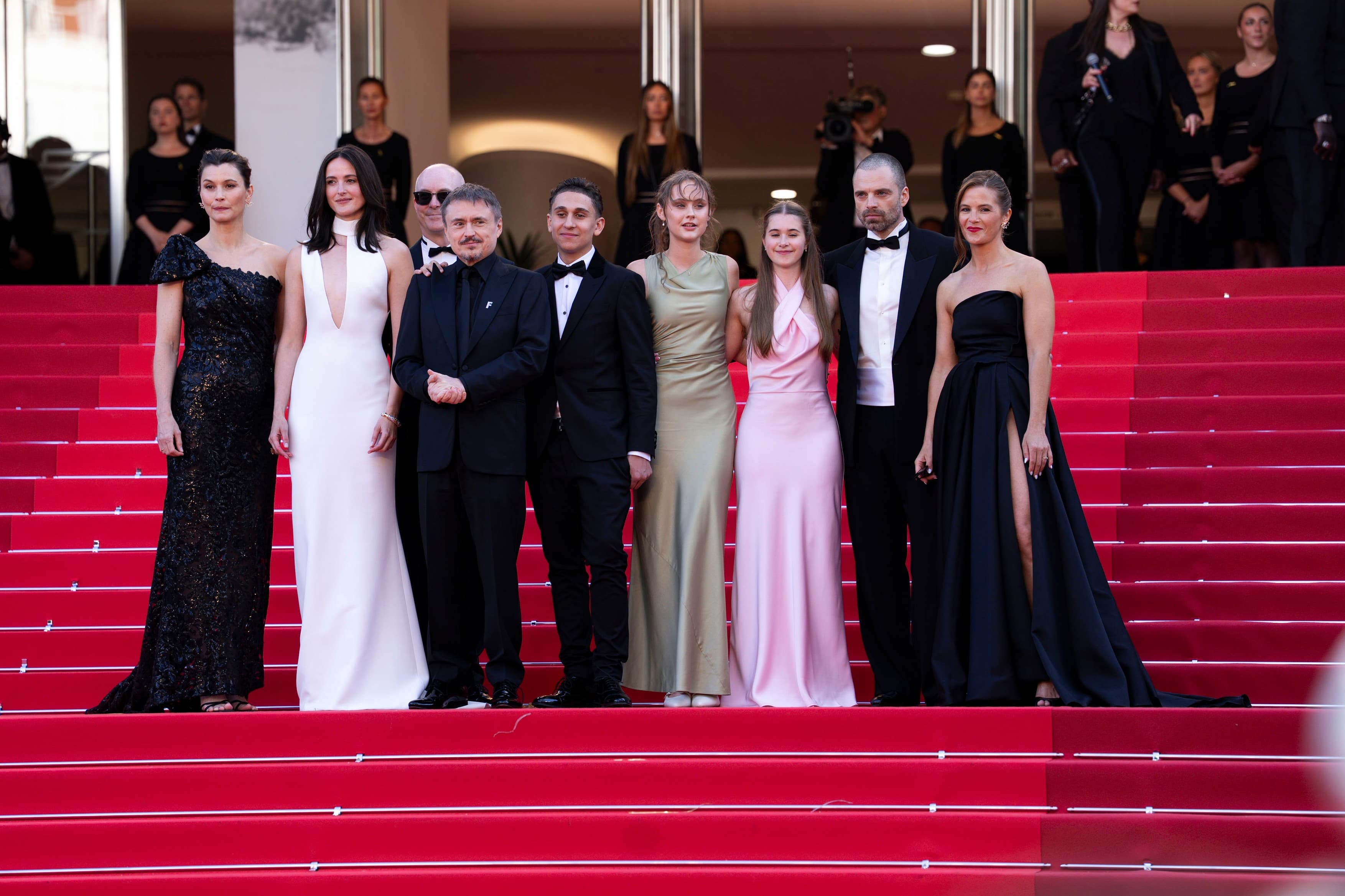 Filmul „Fjord” al lui Cristian Mungiu, cu Sebastian Stan în distribuție, ovaţionat timp de 12 minute la Cannes