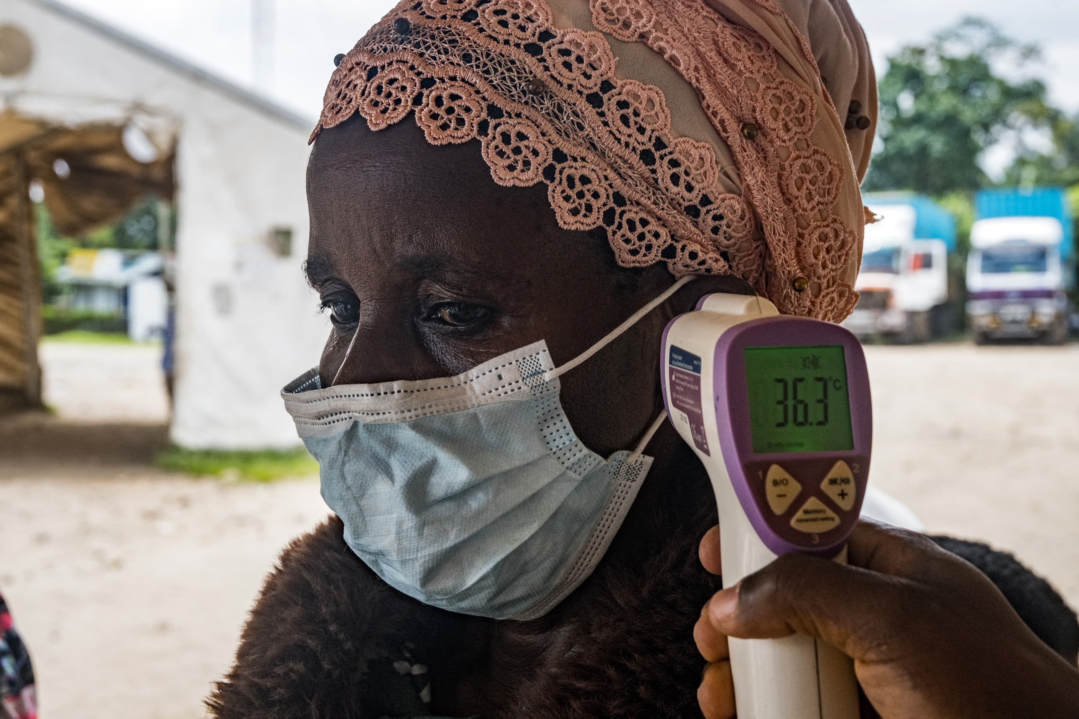 Peste 900 de cazuri suspecte de Ebola au fost identificate în RD Congo (OMS)