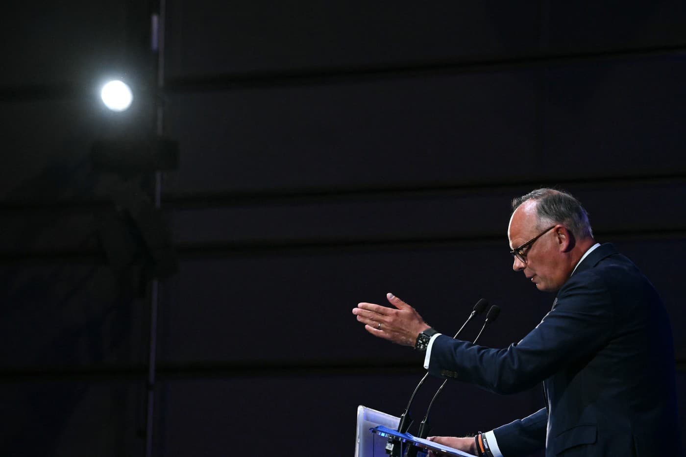 Fostul premier francez Edouard Philippe, candidat la preşedinţie, este vizat într-o anchetă de deturnare de fonduri